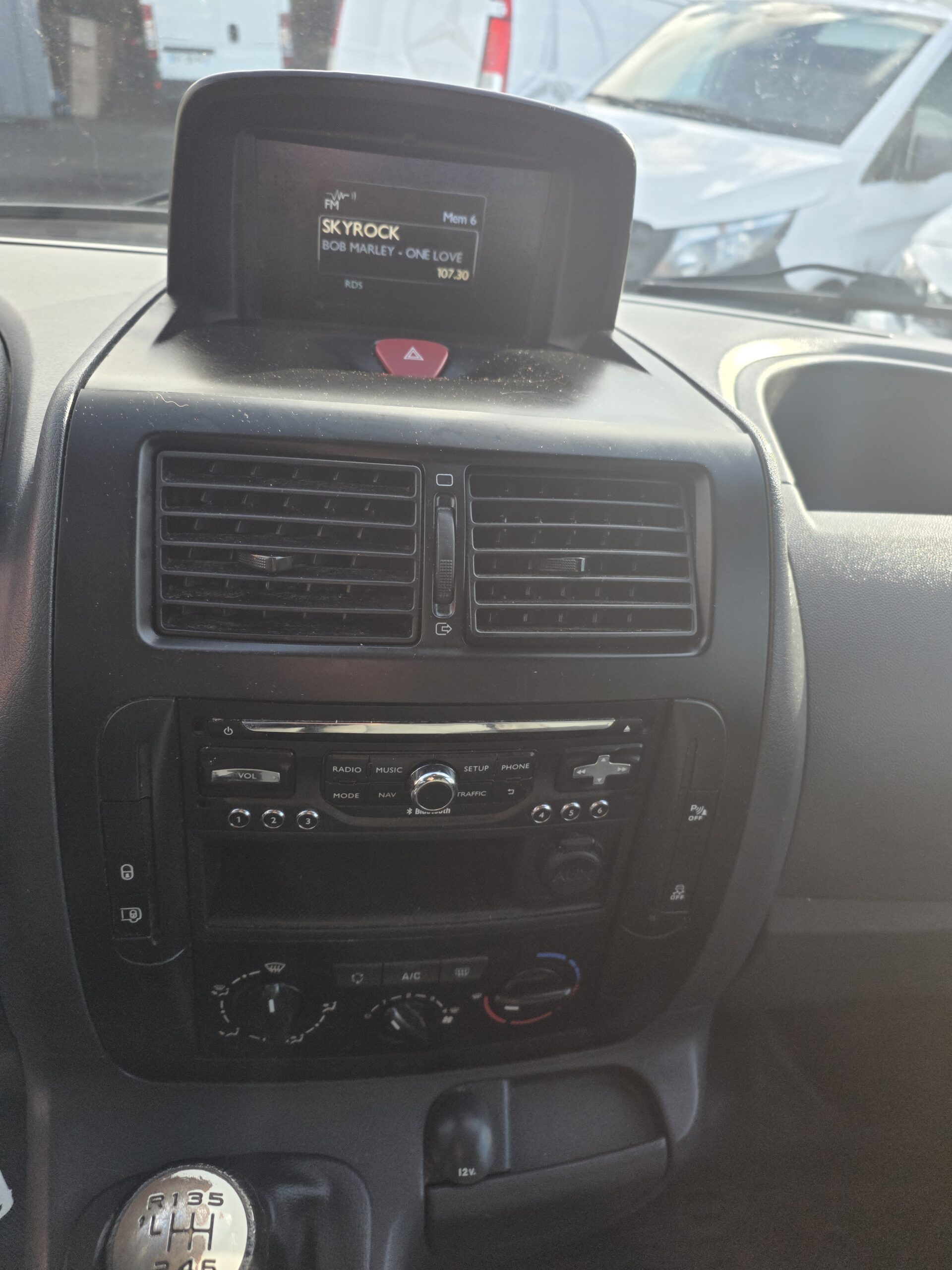 
								PEUGEOT EXPERT 2L HDI 128CV L1H1 10/2015 plein									