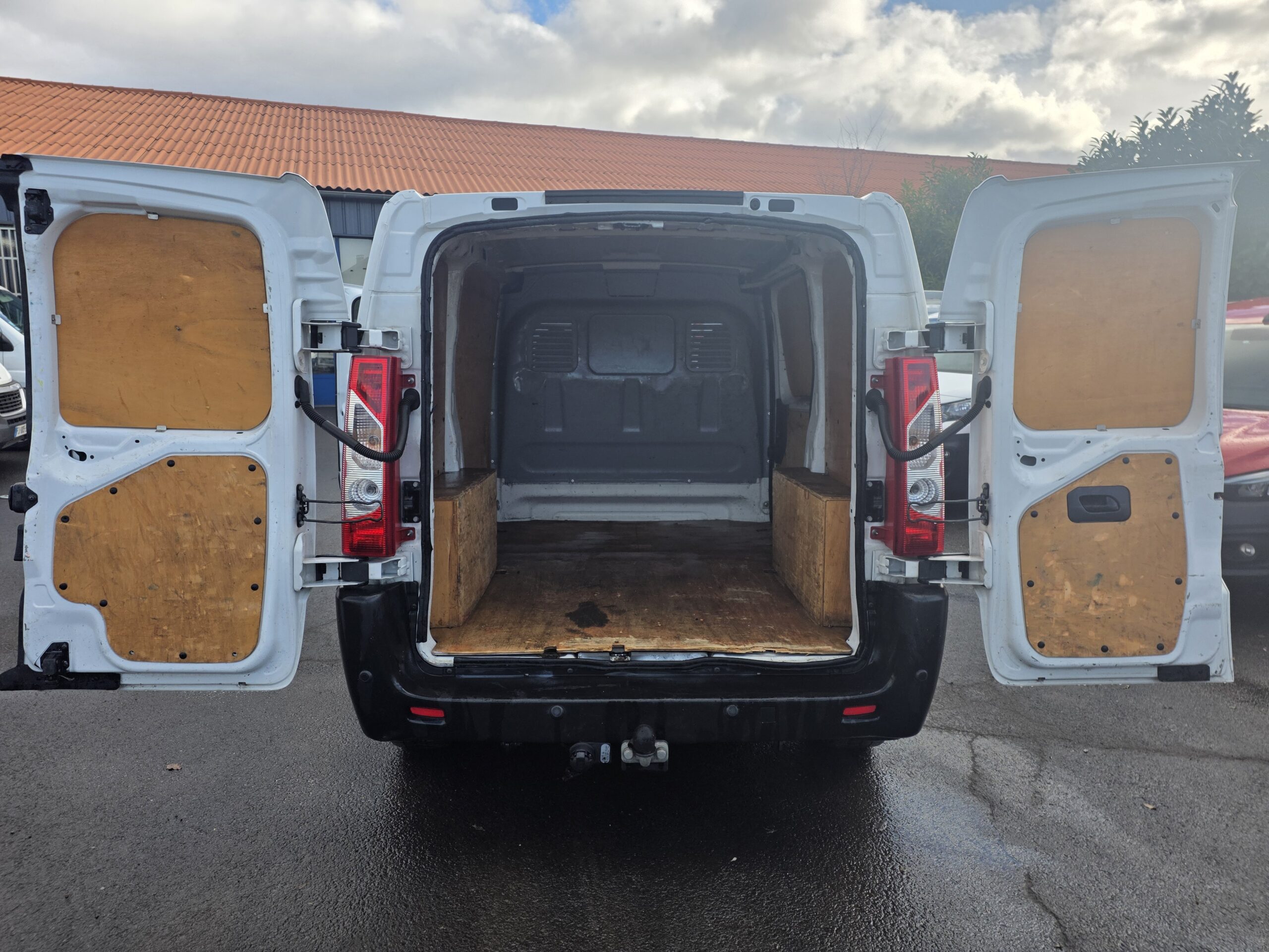 
								PEUGEOT EXPERT 2L HDI 128CV L1H1 10/2015 plein									