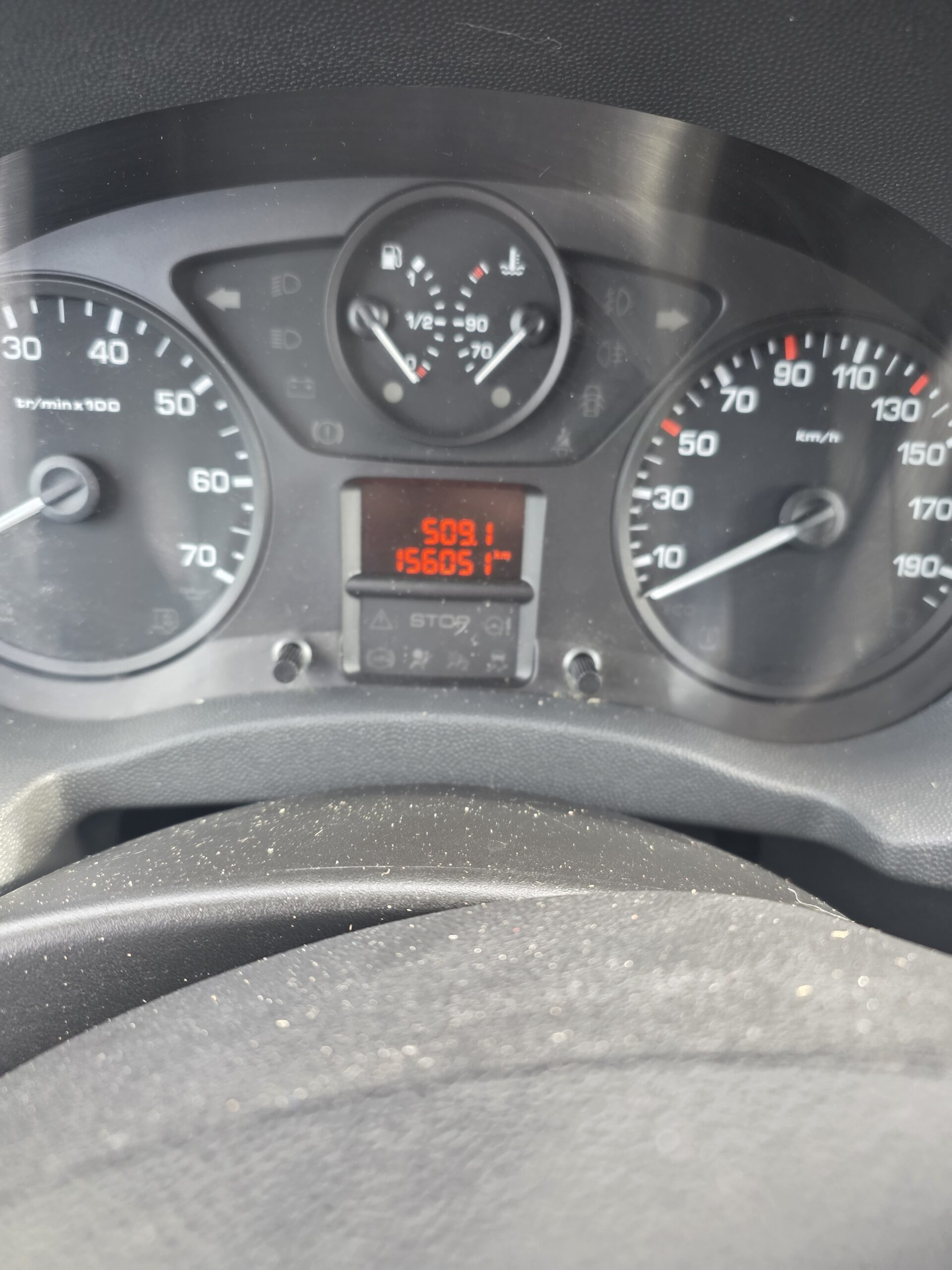 
								PEUGEOT EXPERT 2L HDI 128CV L1H1 10/2015 plein									