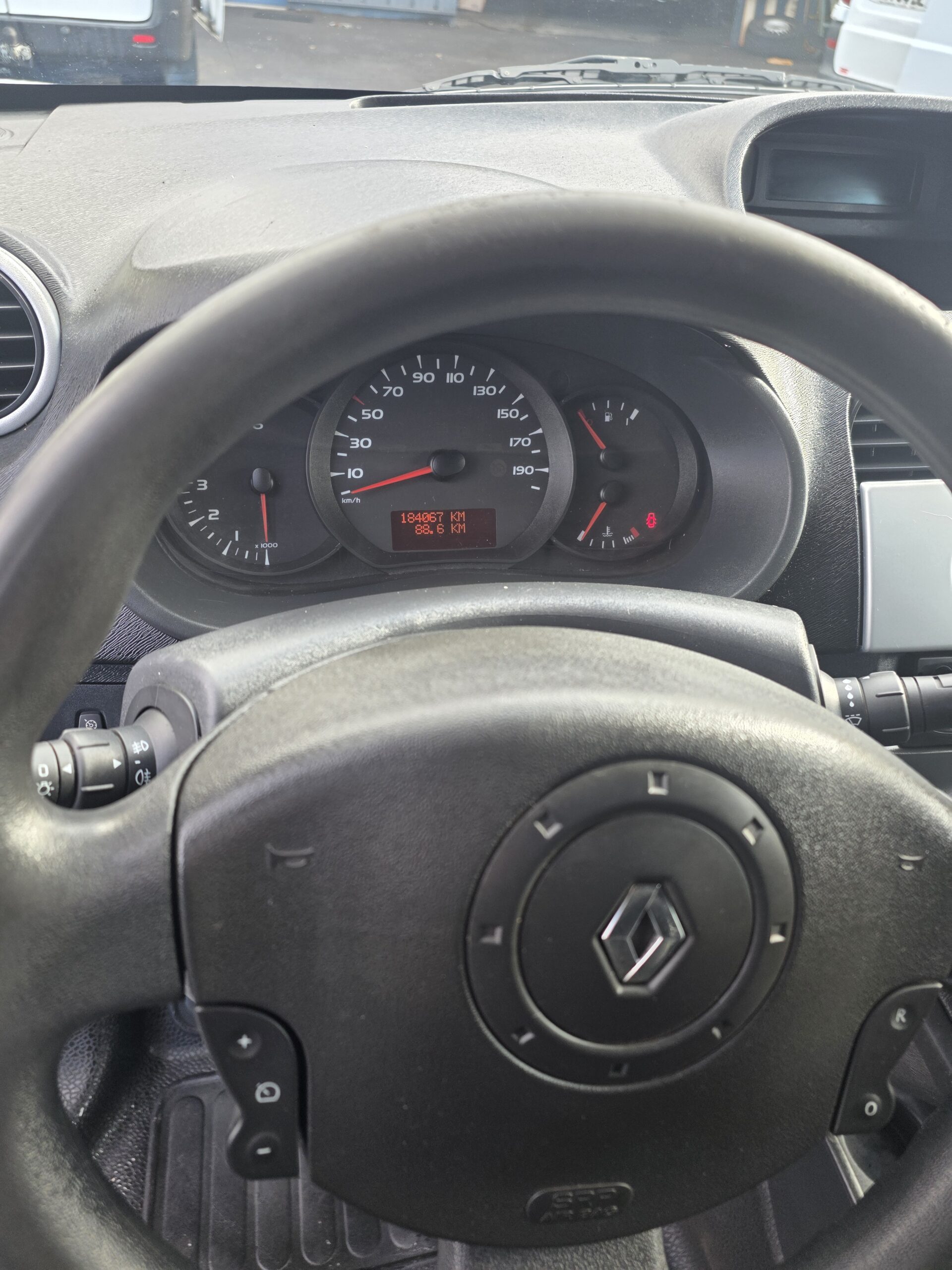 
								RENAULT  KANGOO MAXI 1.5 DCI 90CV plein									