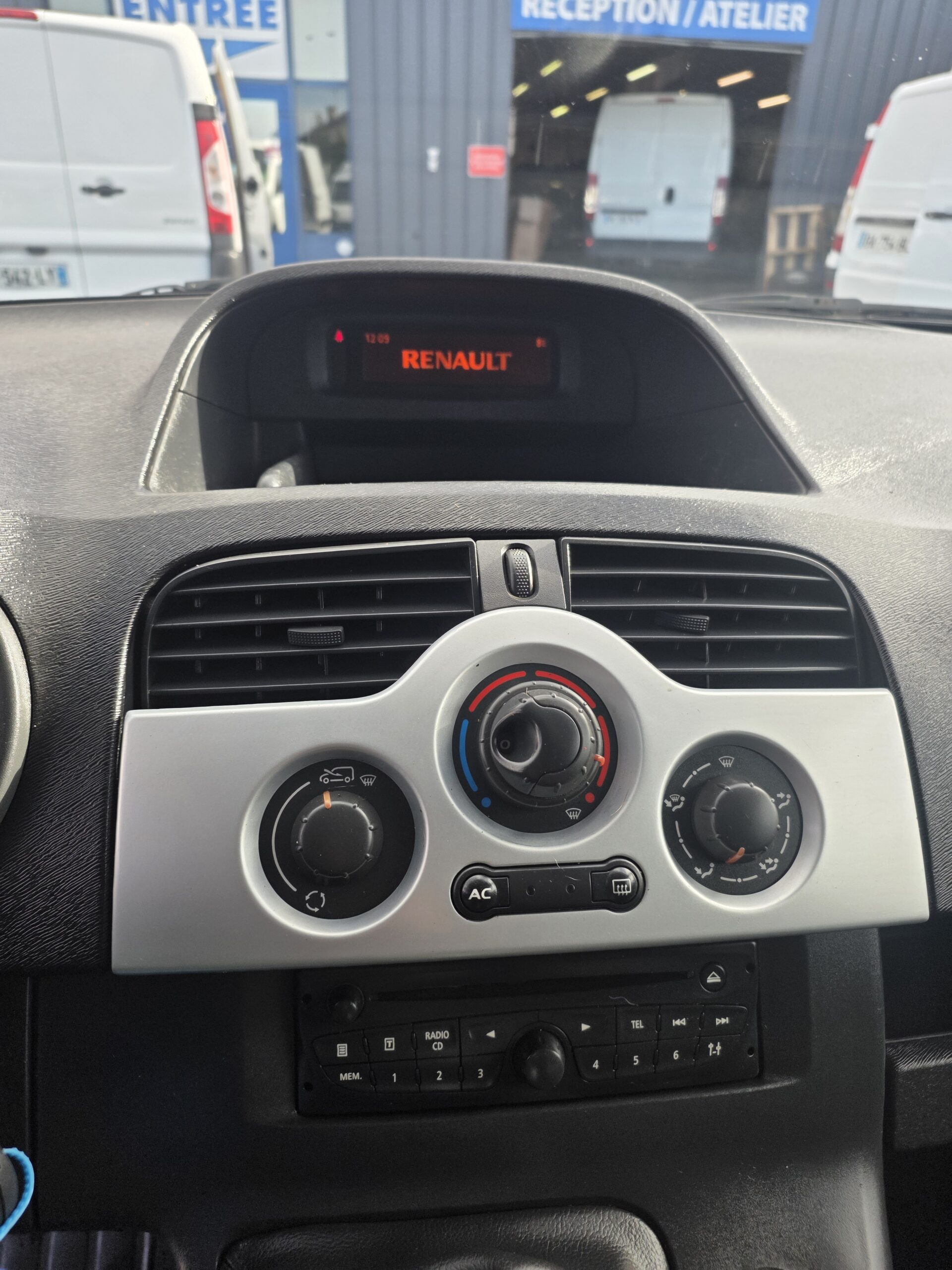 
								RENAULT  KANGOO MAXI 1.5 DCI 90CV plein									