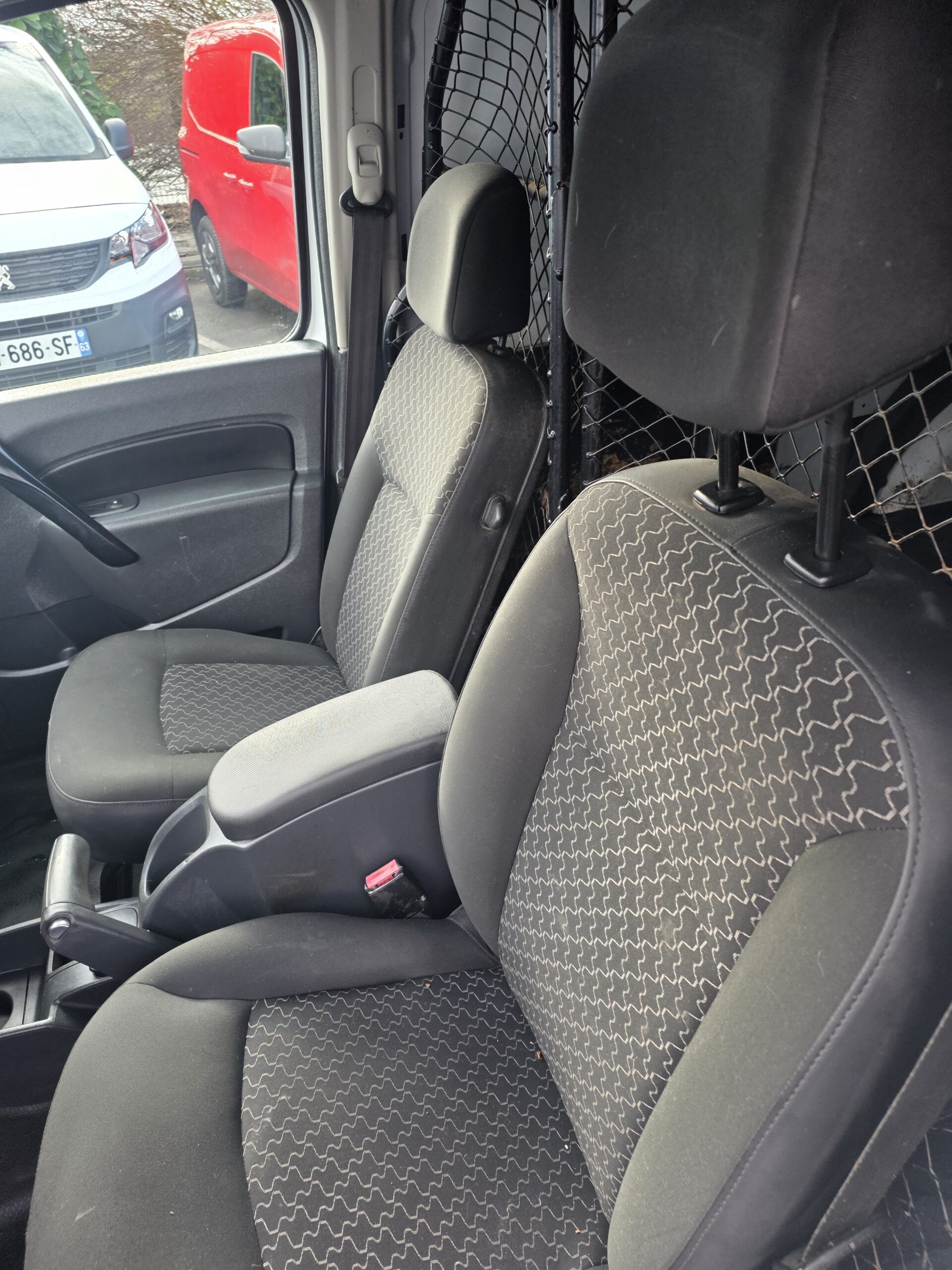 
								RENAULT  KANGOO MAXI 1.5 DCI 90CV plein									