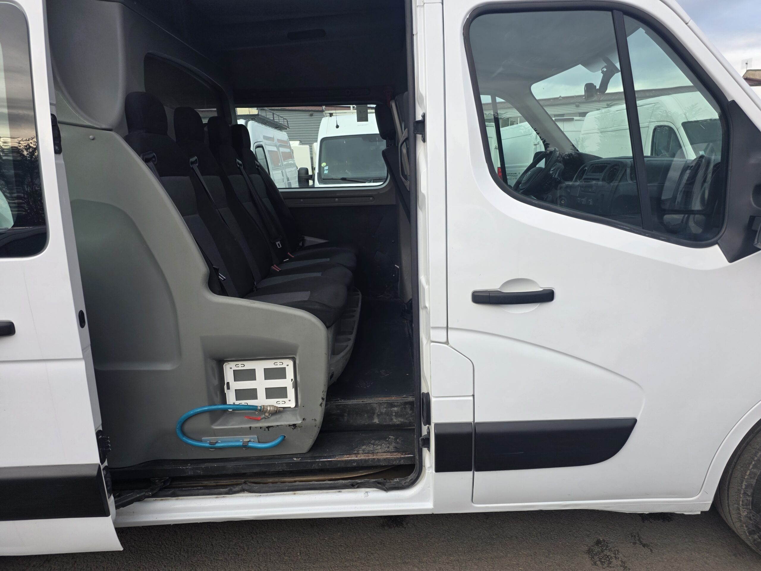 
								RENAULT MASTER L2H2 110CV 7 PLACES GRUAU aménagé atelier plein									