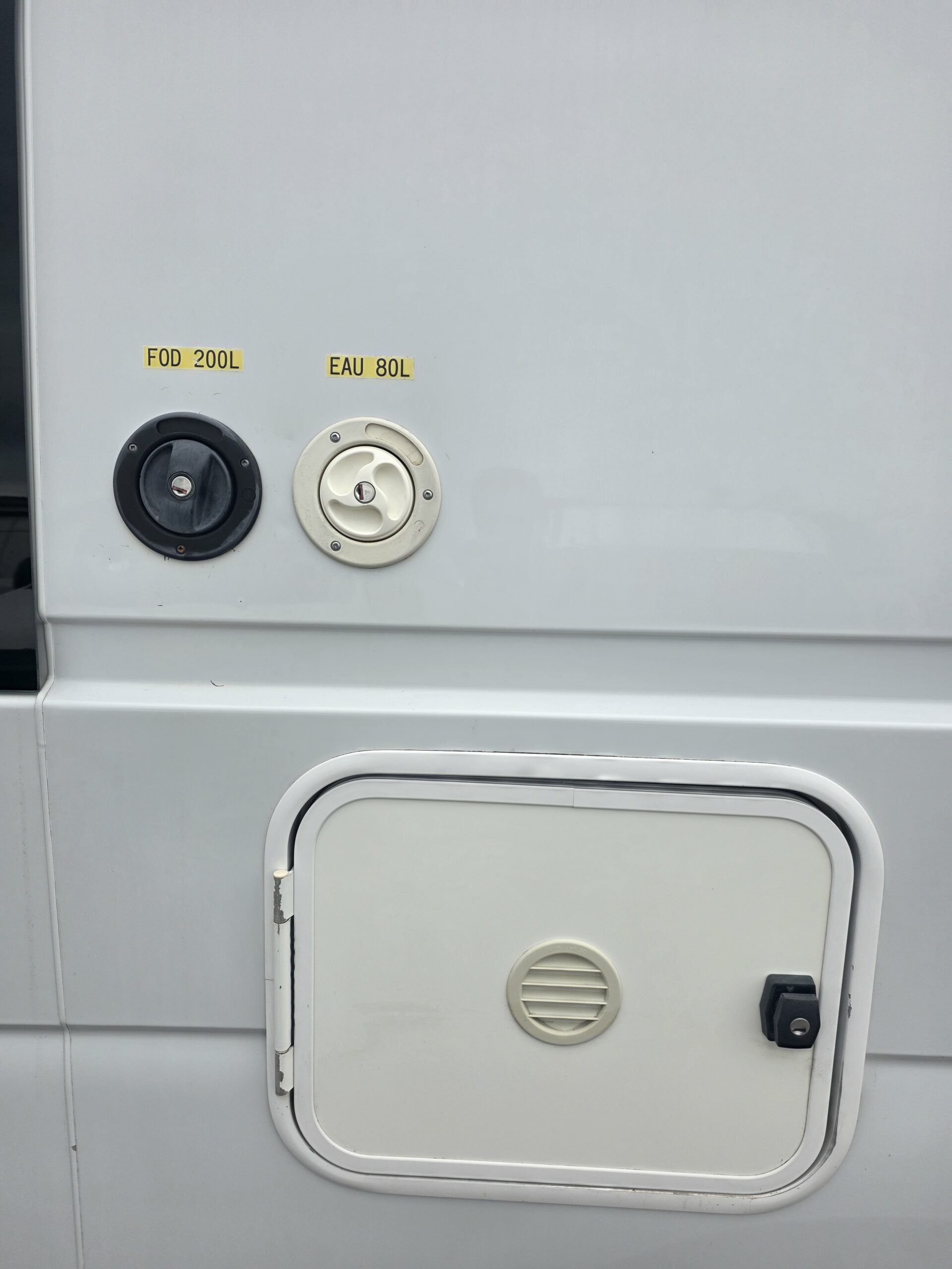 
								RENAULT MASTER L2H2 110CV 7 PLACES GRUAU aménagé atelier plein									