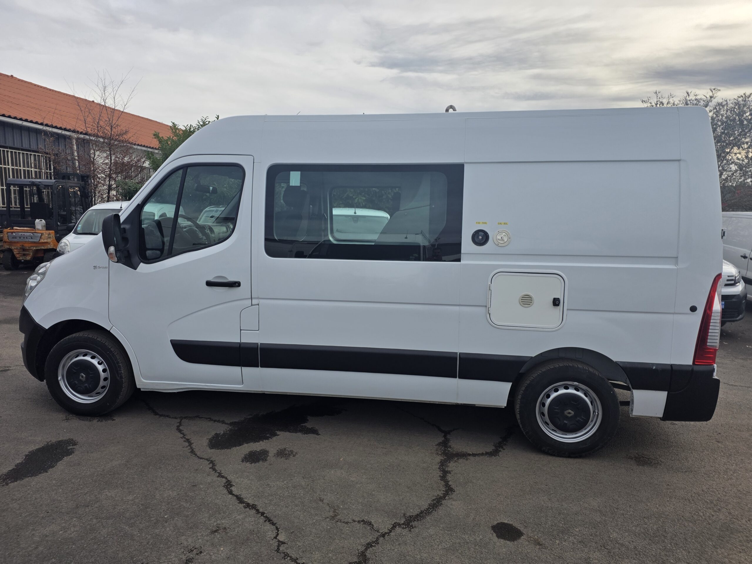 
								RENAULT MASTER L2H2 110CV 7 PLACES GRUAU aménagé atelier plein									