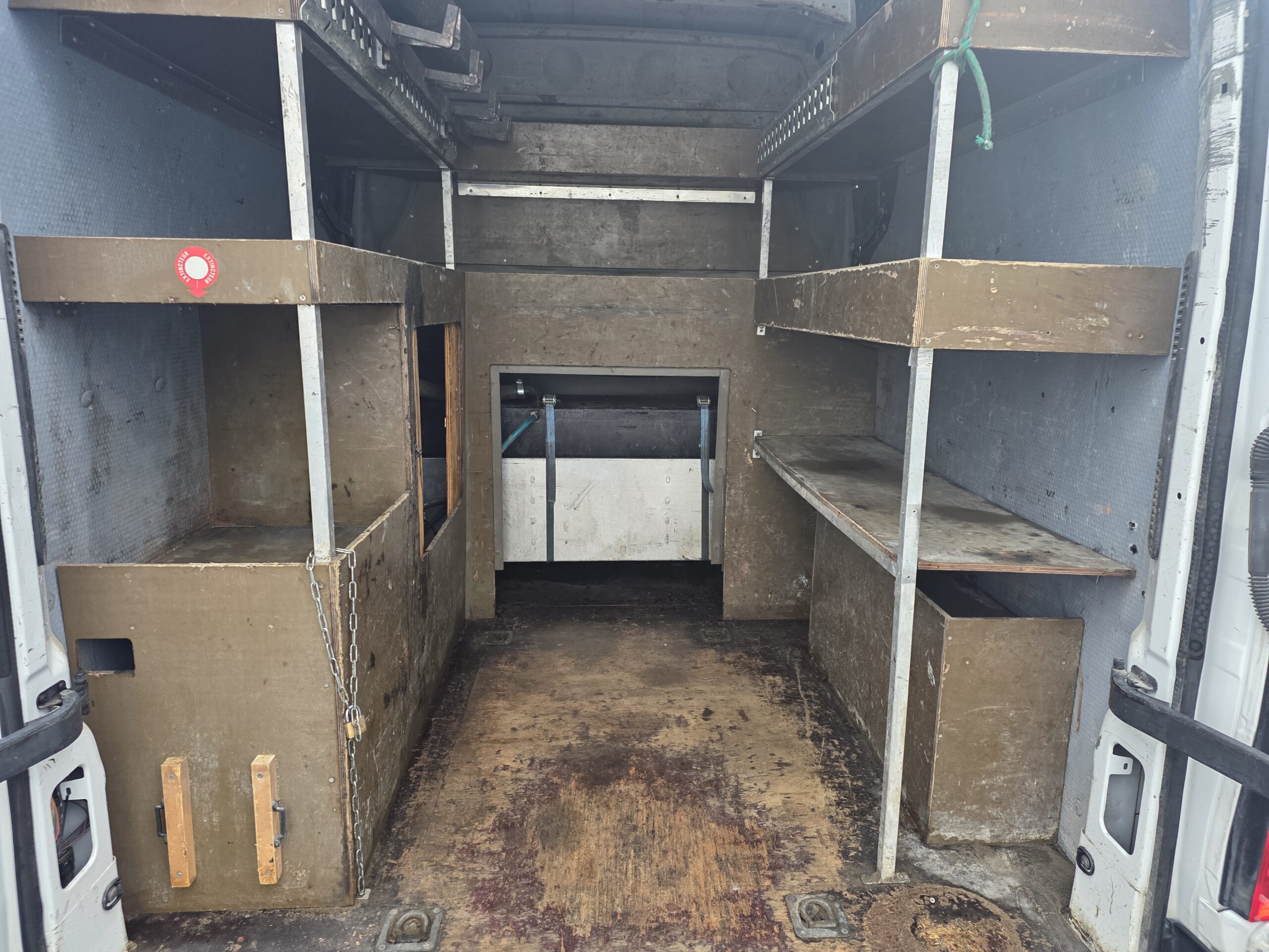 
								RENAULT MASTER L2H2 110CV 7 PLACES GRUAU aménagé atelier plein									