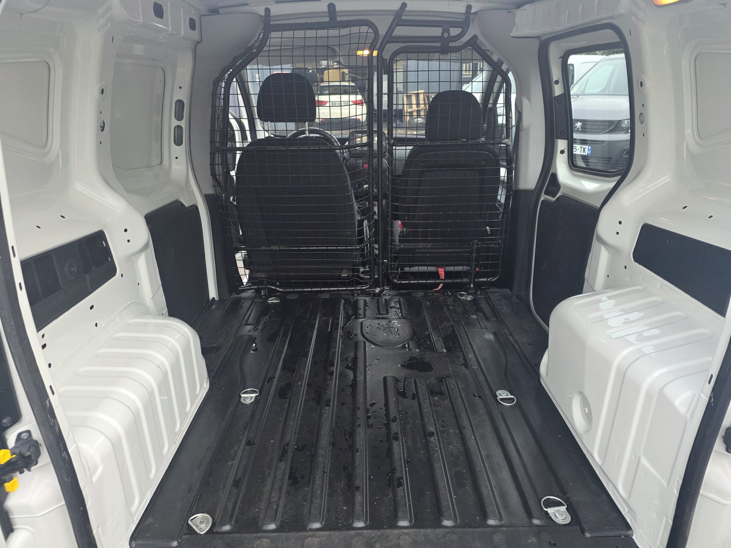 
								FIAT FIORINO 1.3 JTD 80CV GARANTIE CONSTRUCTEUR 11/2026 plein									