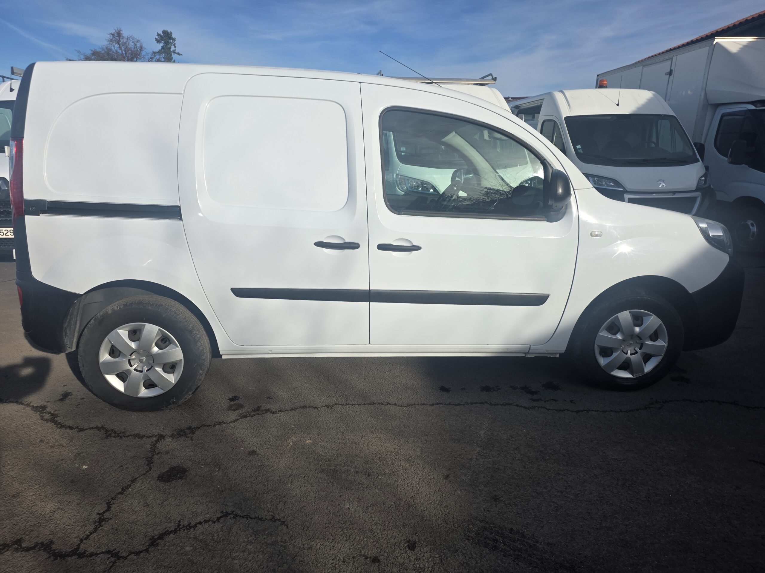 
								RENAULT KANGOO 1.5DCI 110 CV BOITE AUTOMATIQUE plein									