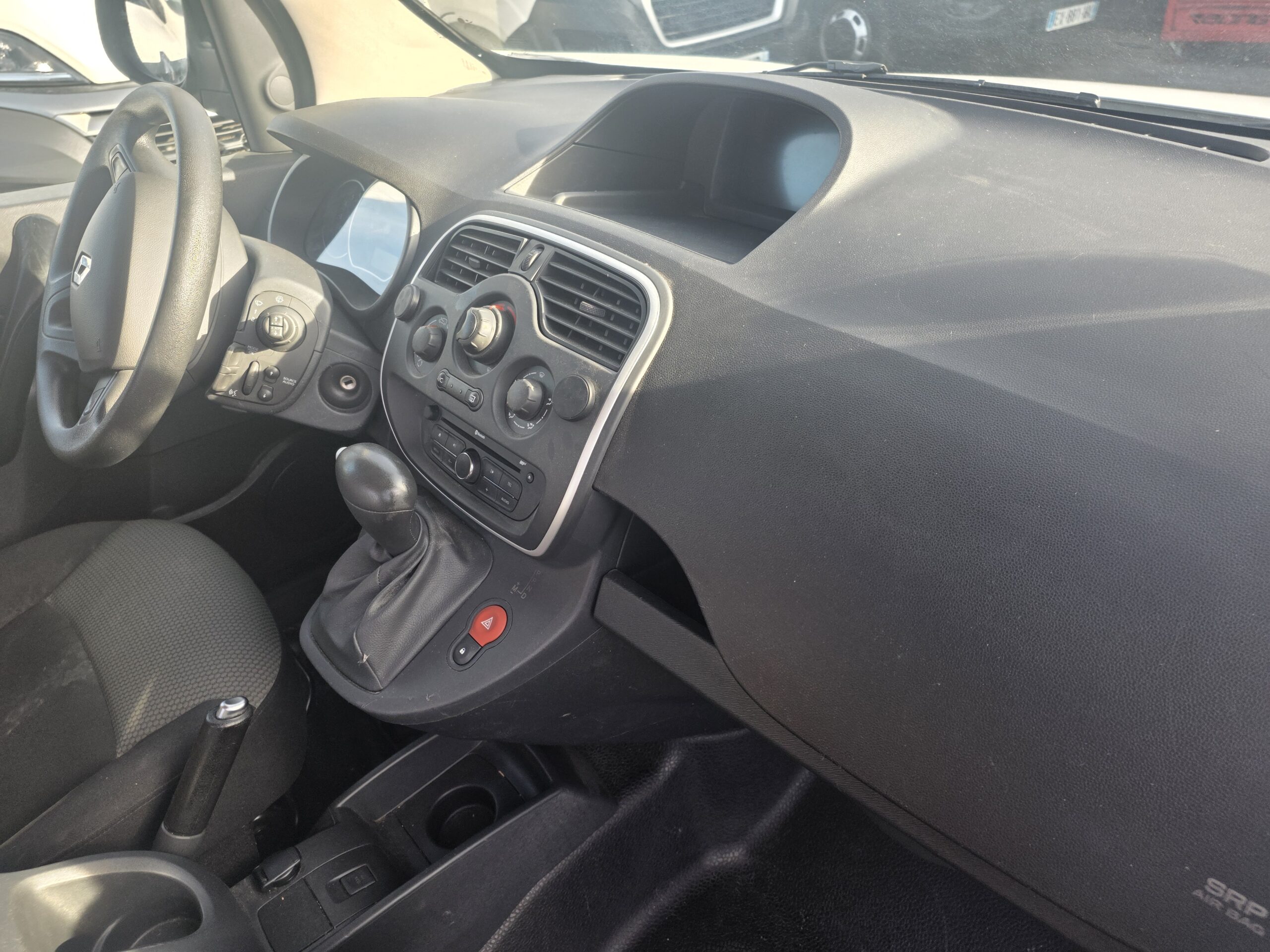 
								RENAULT KANGOO 1.5DCI 110 CV BOITE AUTOMATIQUE plein									