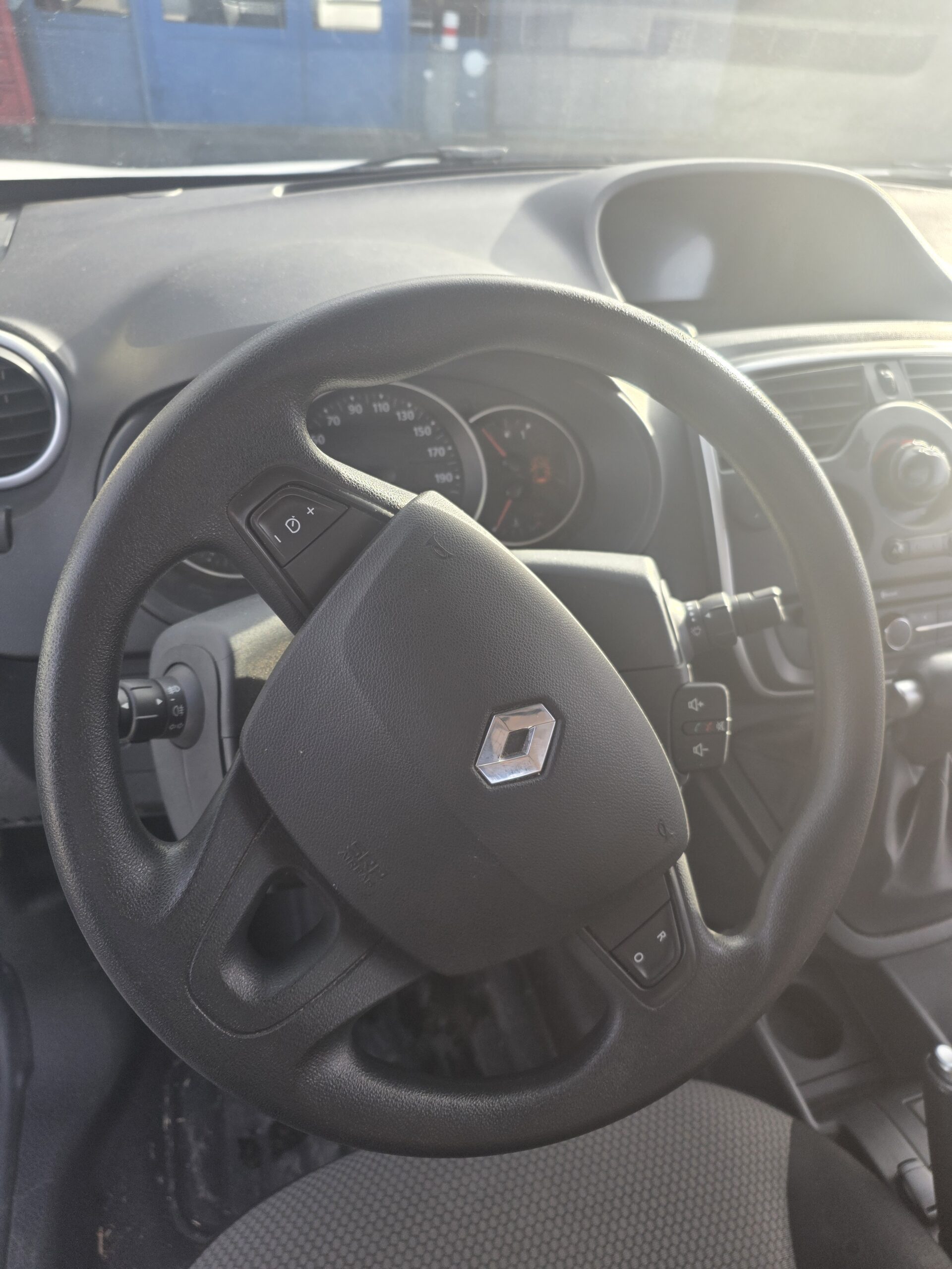 
								RENAULT KANGOO 1.5DCI 110 CV BOITE AUTOMATIQUE plein									