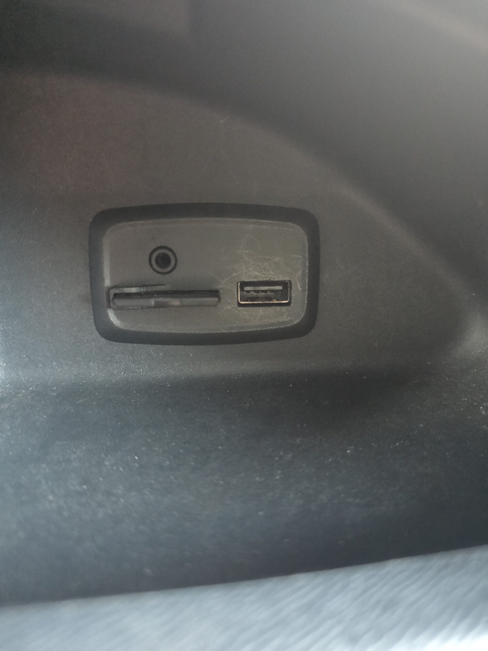 
								RENAULT KANGOO 1.5DCI 110 CV BOITE AUTOMATIQUE plein									