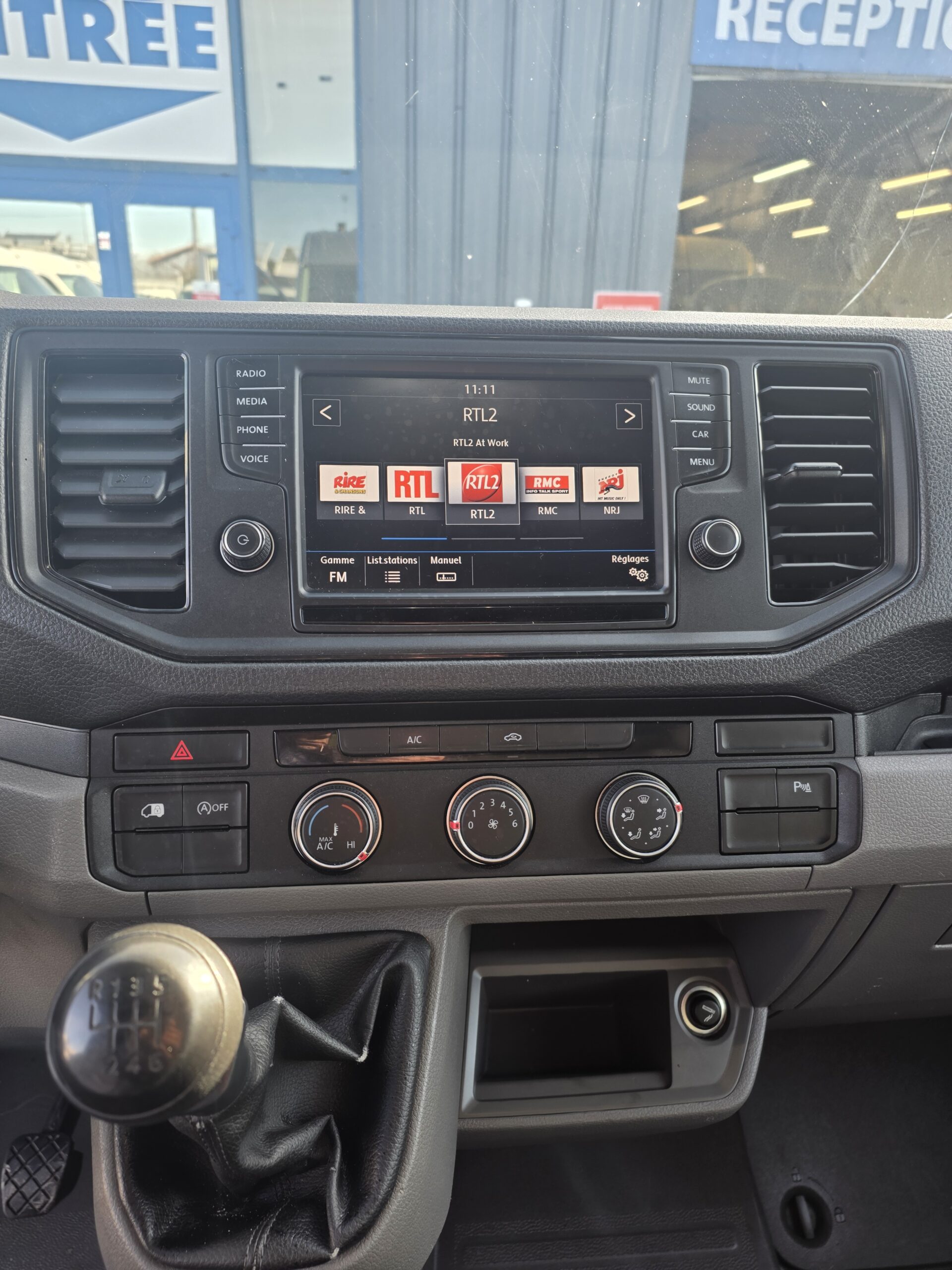 
								VOLKSWAGEN CRAFTER 2.0 140CV L3H3 BUSINESS LINE plein									