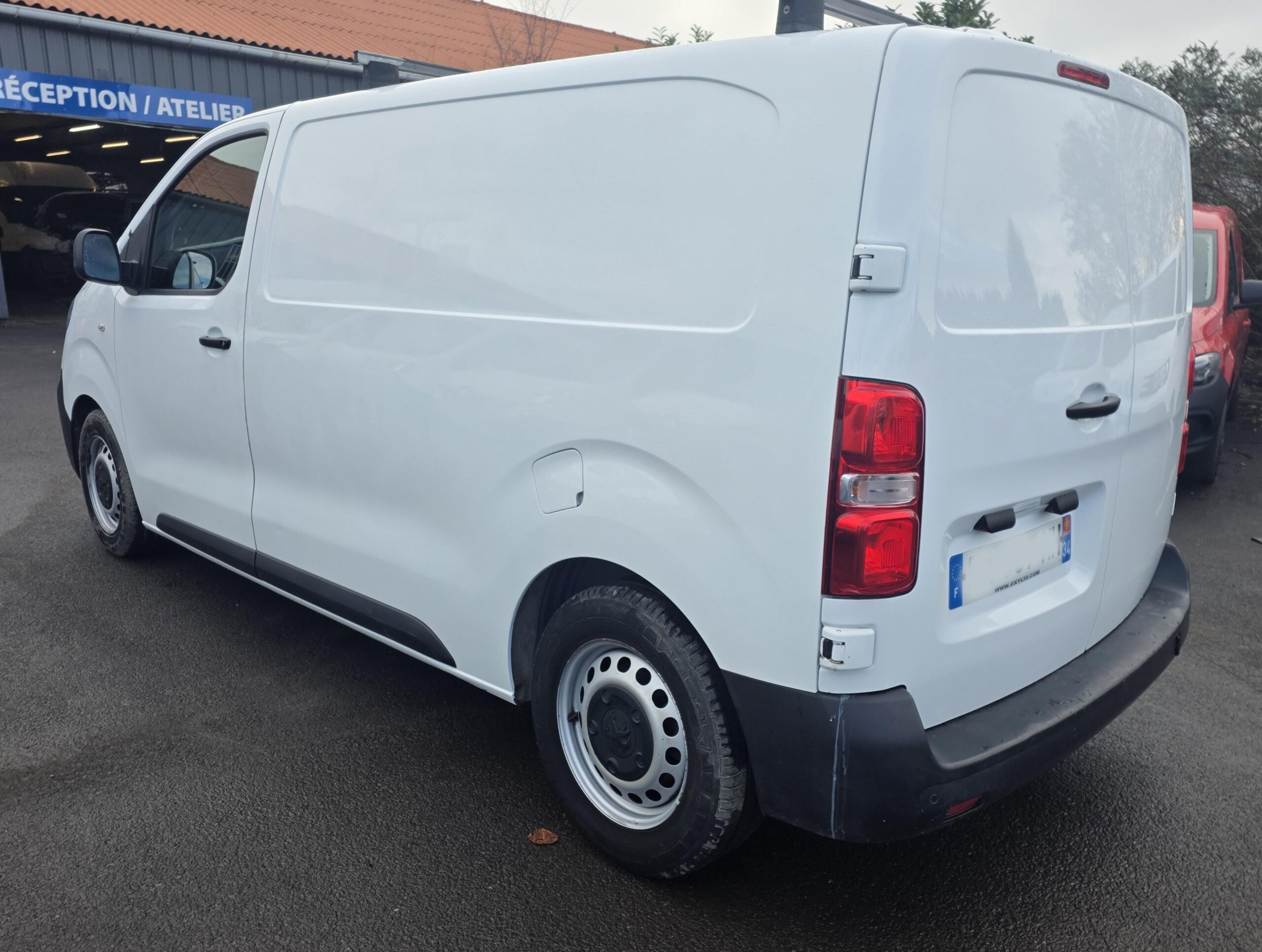 
								PEUGEOT EXPERT 1.6HDI 120CV BVM plein									