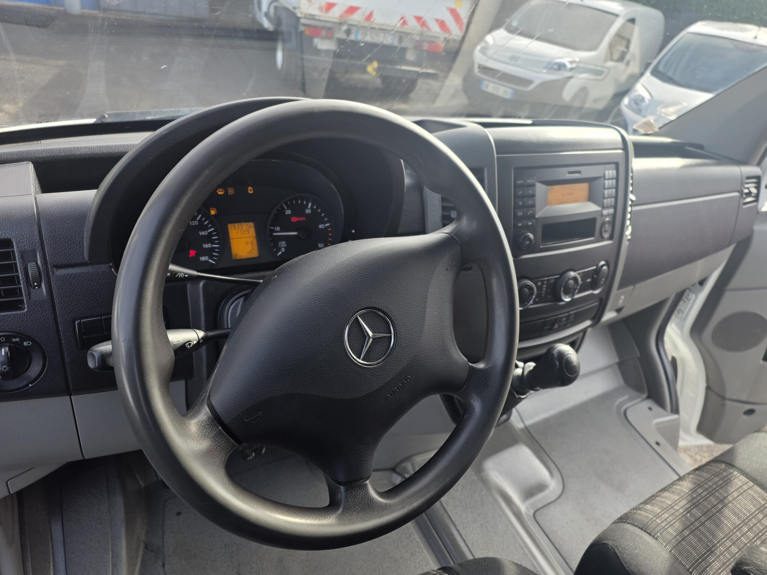 
								MERCEDES BENZ SPRINTER 316 LONG avec GALERIE + ÉCHELLE plein									