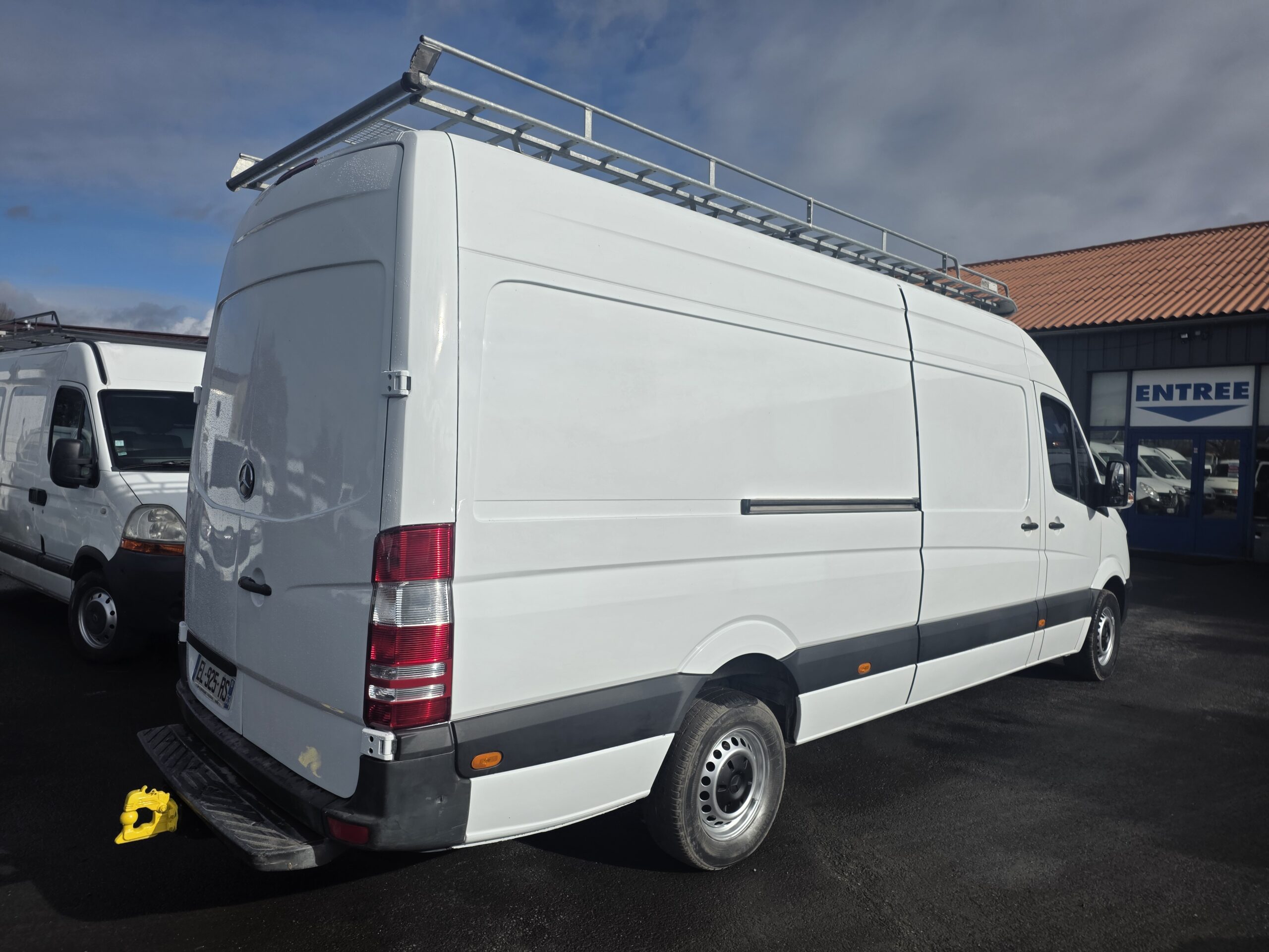 
								MERCEDES BENZ SPRINTER 316 LONG avec GALERIE + ÉCHELLE plein									