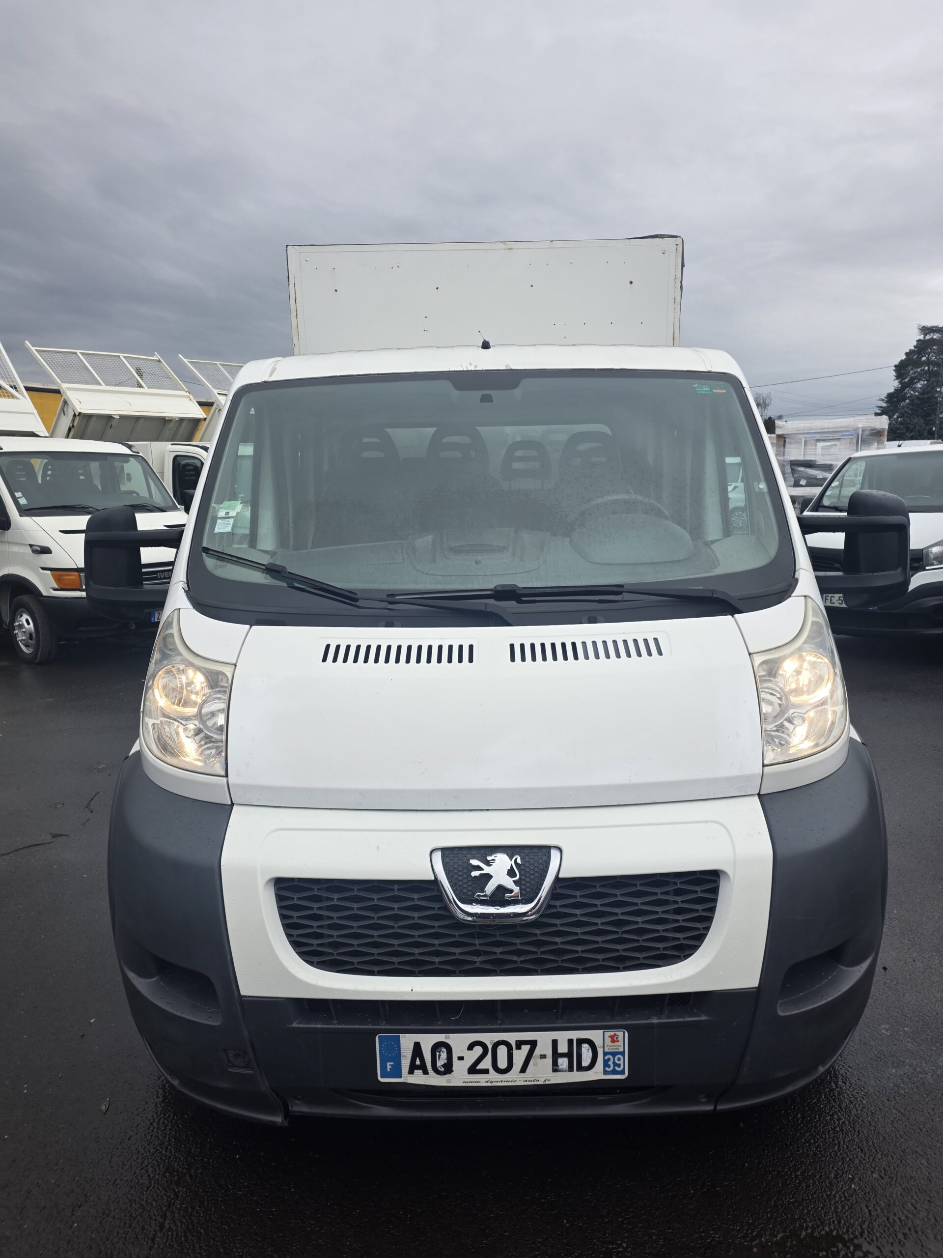 
								PEUGEOT  BOXER 2.2HDI 120CV 7 PLACES PLATEAU BACHÉ plein									