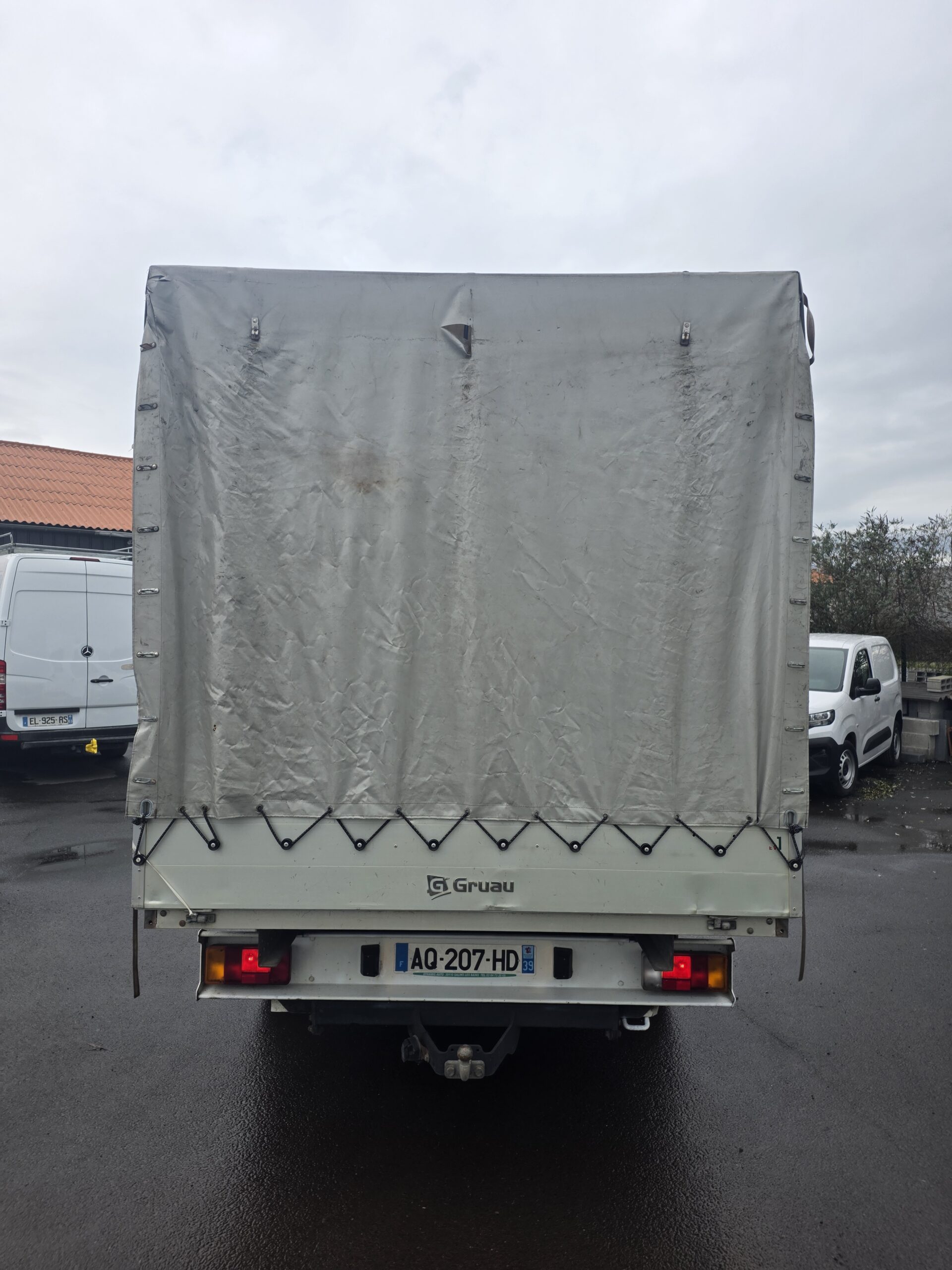 
								PEUGEOT  BOXER 2.2HDI 120CV 7 PLACES PLATEAU BACHÉ plein									