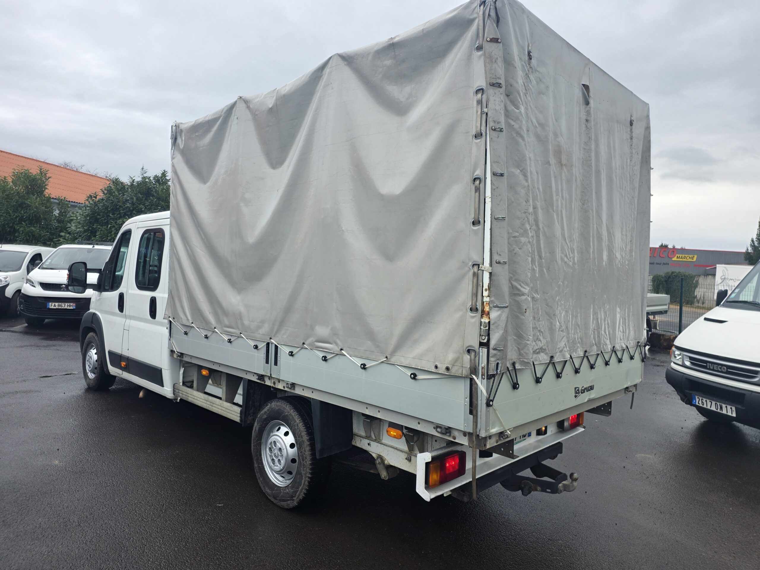 
								PEUGEOT  BOXER 2.2HDI 120CV 7 PLACES PLATEAU BACHÉ plein									