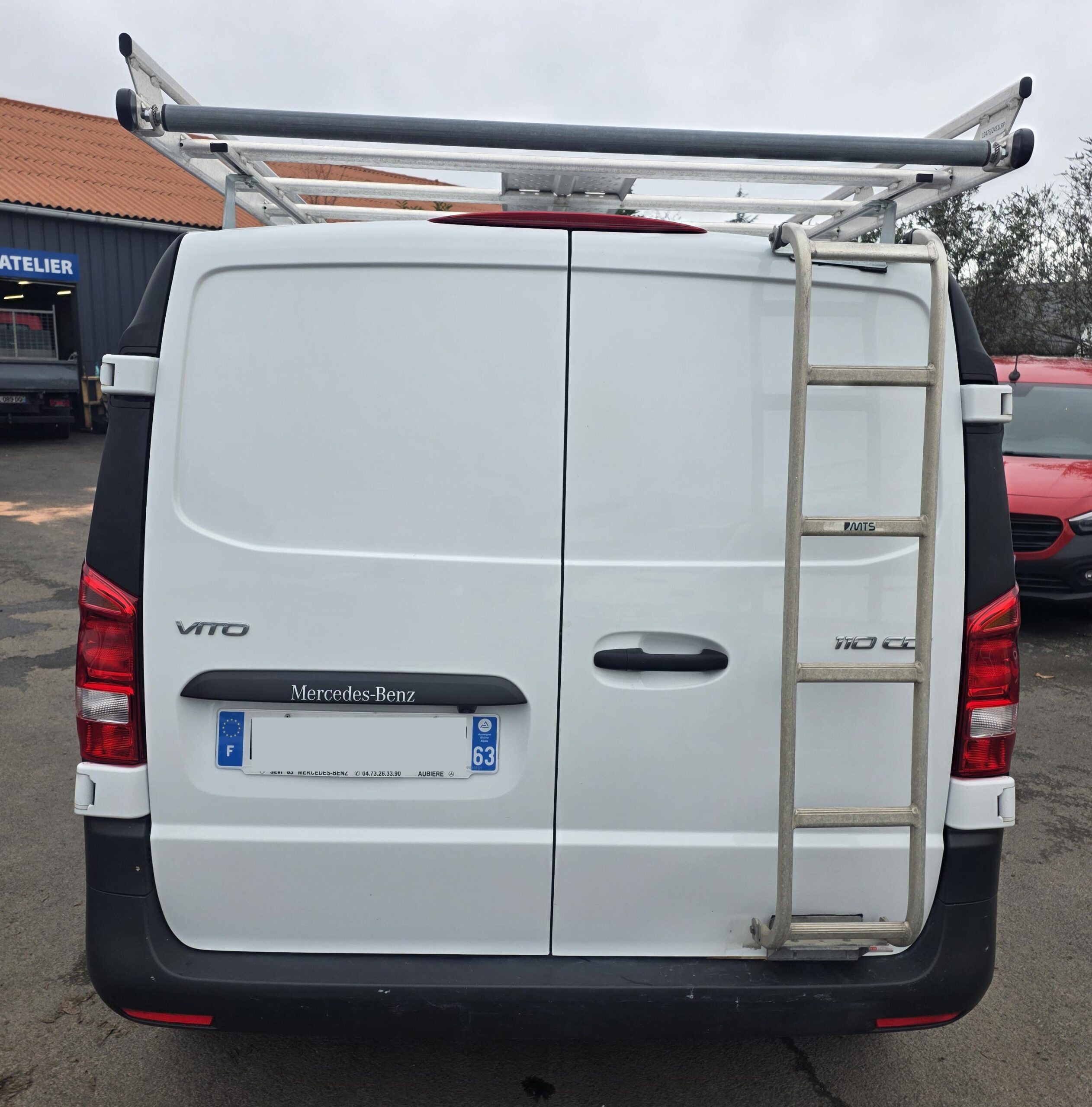 
								MERCEDES VITO  COURT 110CDI moteur Mercedes 1.7 plein									