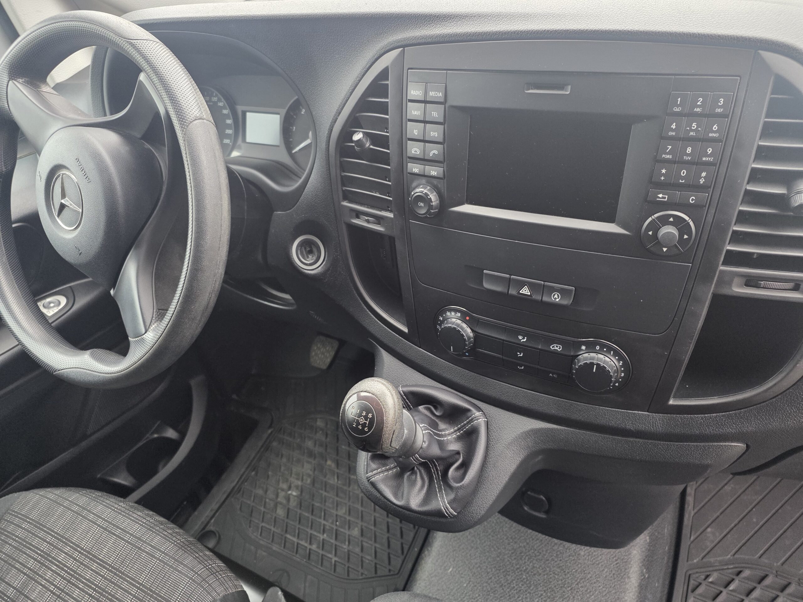 
								MERCEDES VITO  COURT 110CDI moteur Mercedes 1.7 plein									