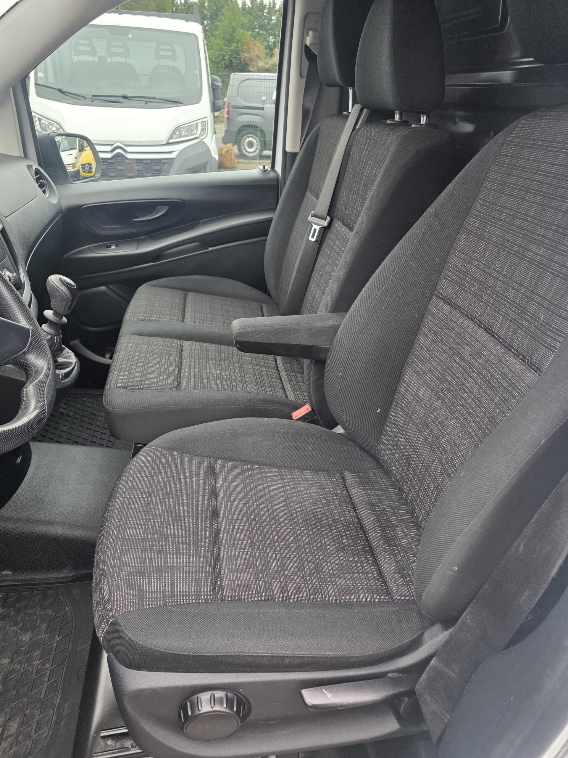 
								MERCEDES VITO  COURT 110CDI moteur Mercedes 1.7 plein									