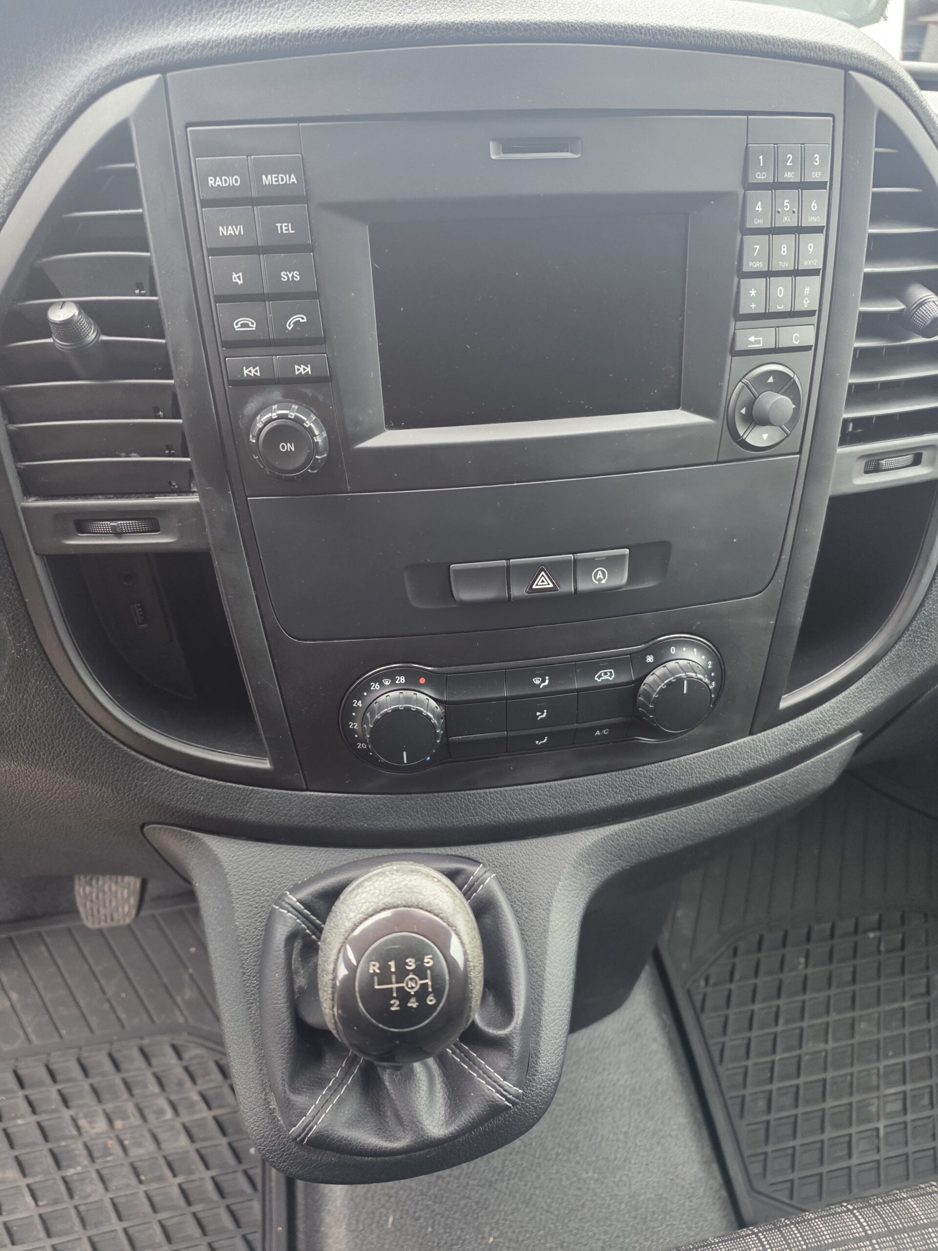 
								MERCEDES VITO  COURT 110CDI moteur Mercedes 1.7 plein									