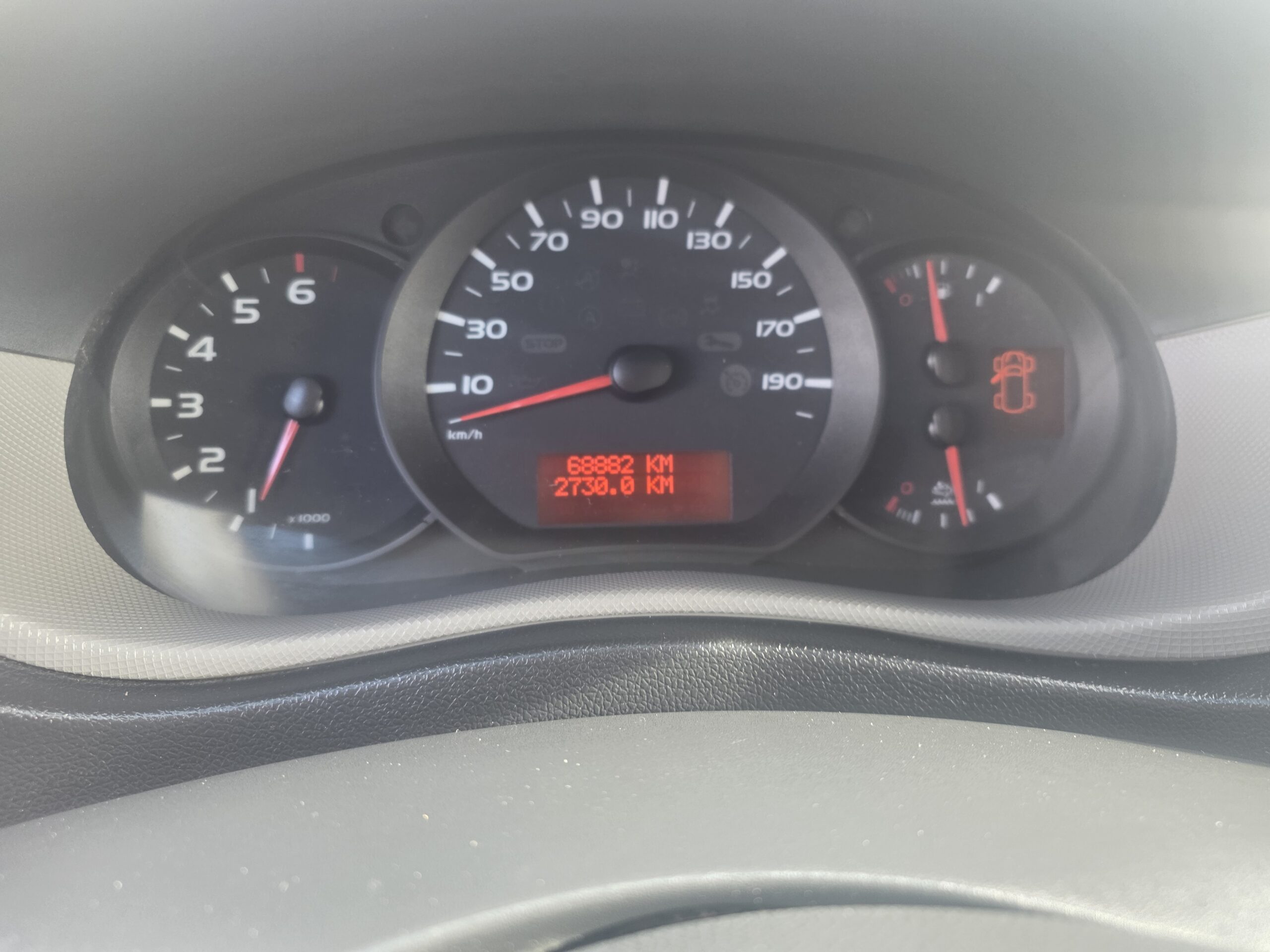 
								RENAULT MASTER L2H2 2.3DCI 130CV 68500KMS plein									