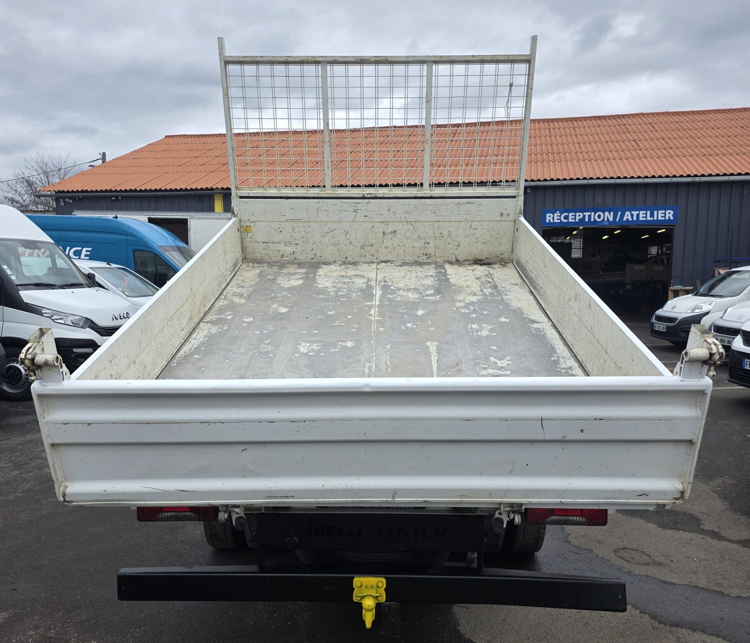 
								IVECO 35C14 BENNE COFFRE 6 PLACES double cabine 2.3L 140cv plein									