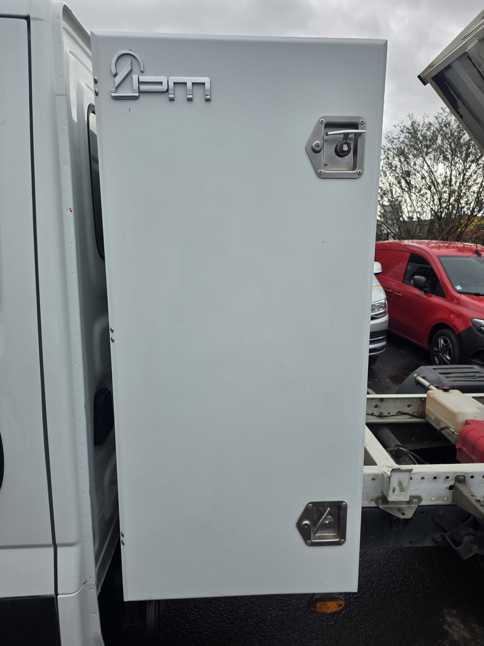 
								IVECO 35C14 BENNE COFFRE 6 PLACES double cabine 2.3L 140cv plein									