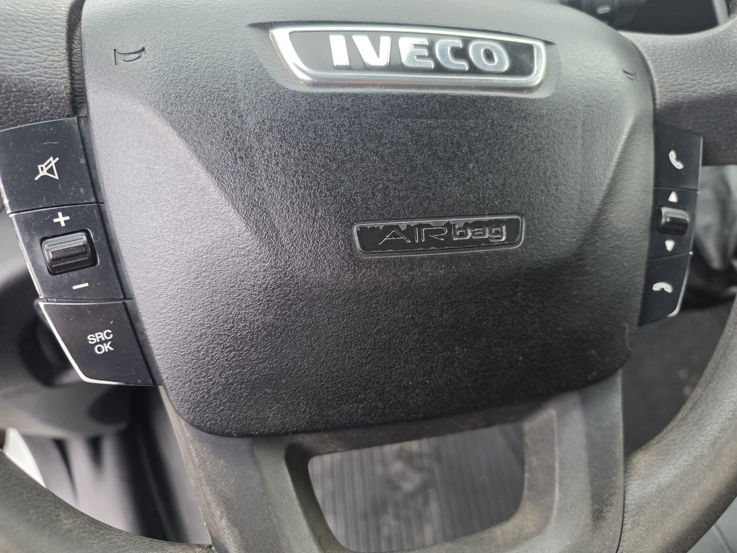 
								IVECO 35C14 BENNE COFFRE 6 PLACES double cabine 2.3L 140cv plein									