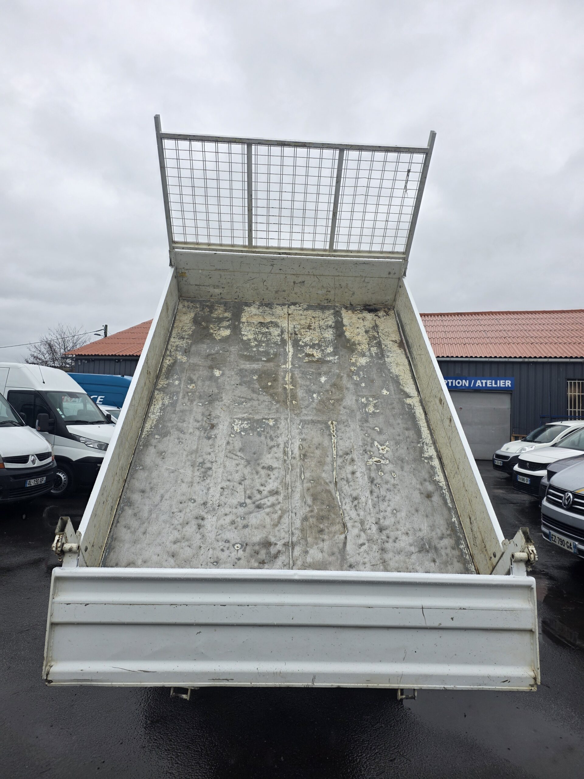 
								IVECO 35C14 BENNE COFFRE 6 PLACES double cabine 2.3L 140cv plein									