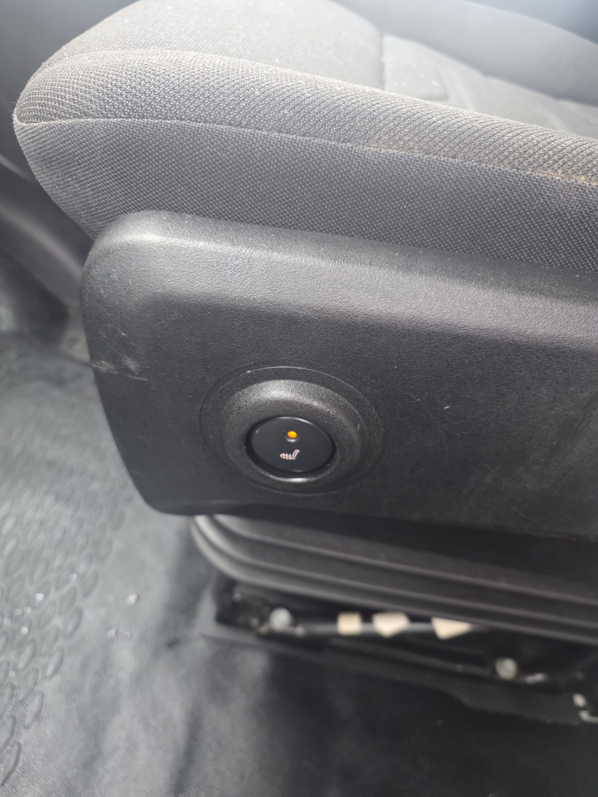 
								IVECO — POIDS LOURD —  50C21 3L 210CV  FOURGON V12 ROUES JUMELÉES plein									