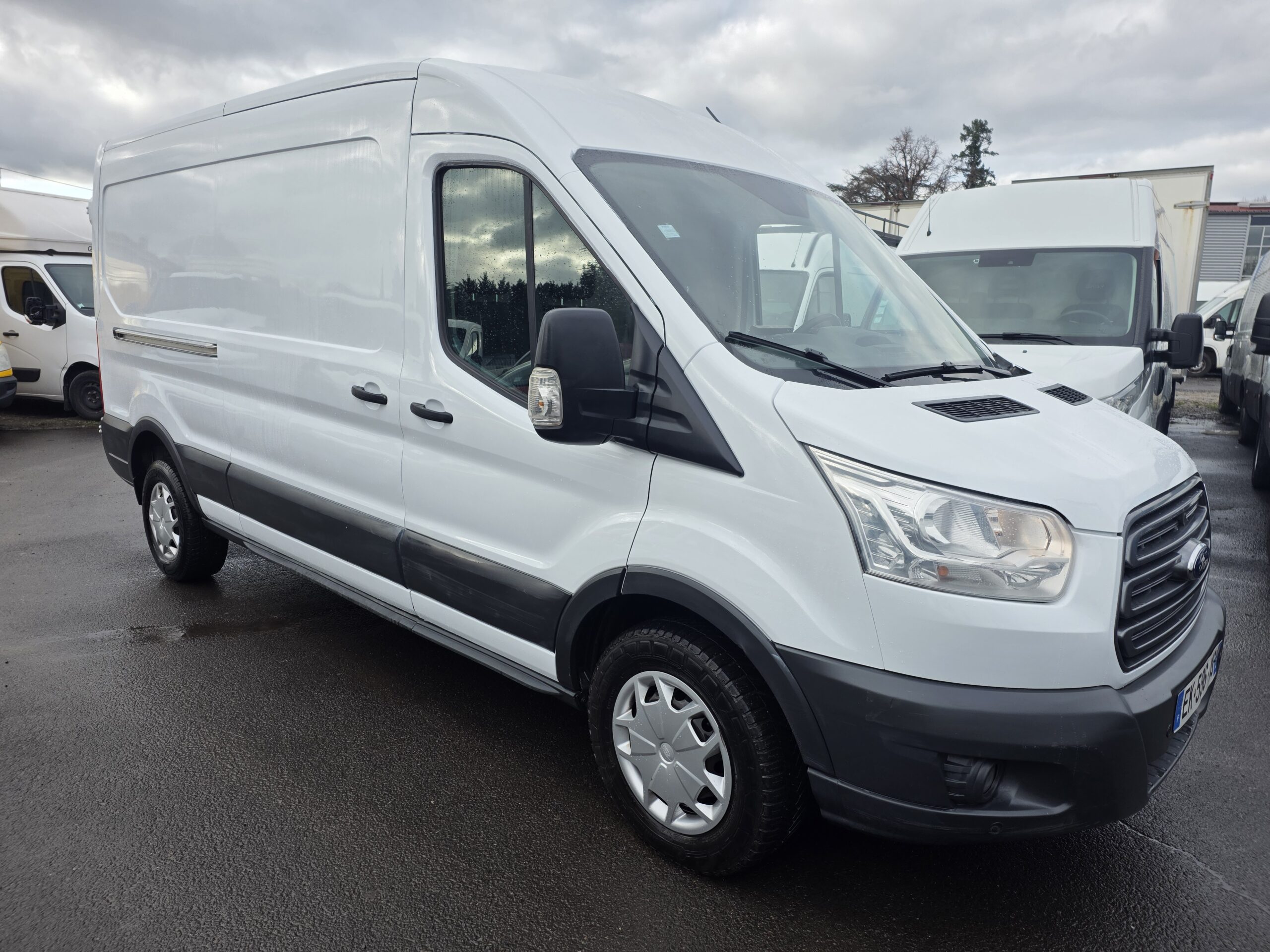 
								FORD TRANSIT L2H2 2.0TDCI 130CV plein									
