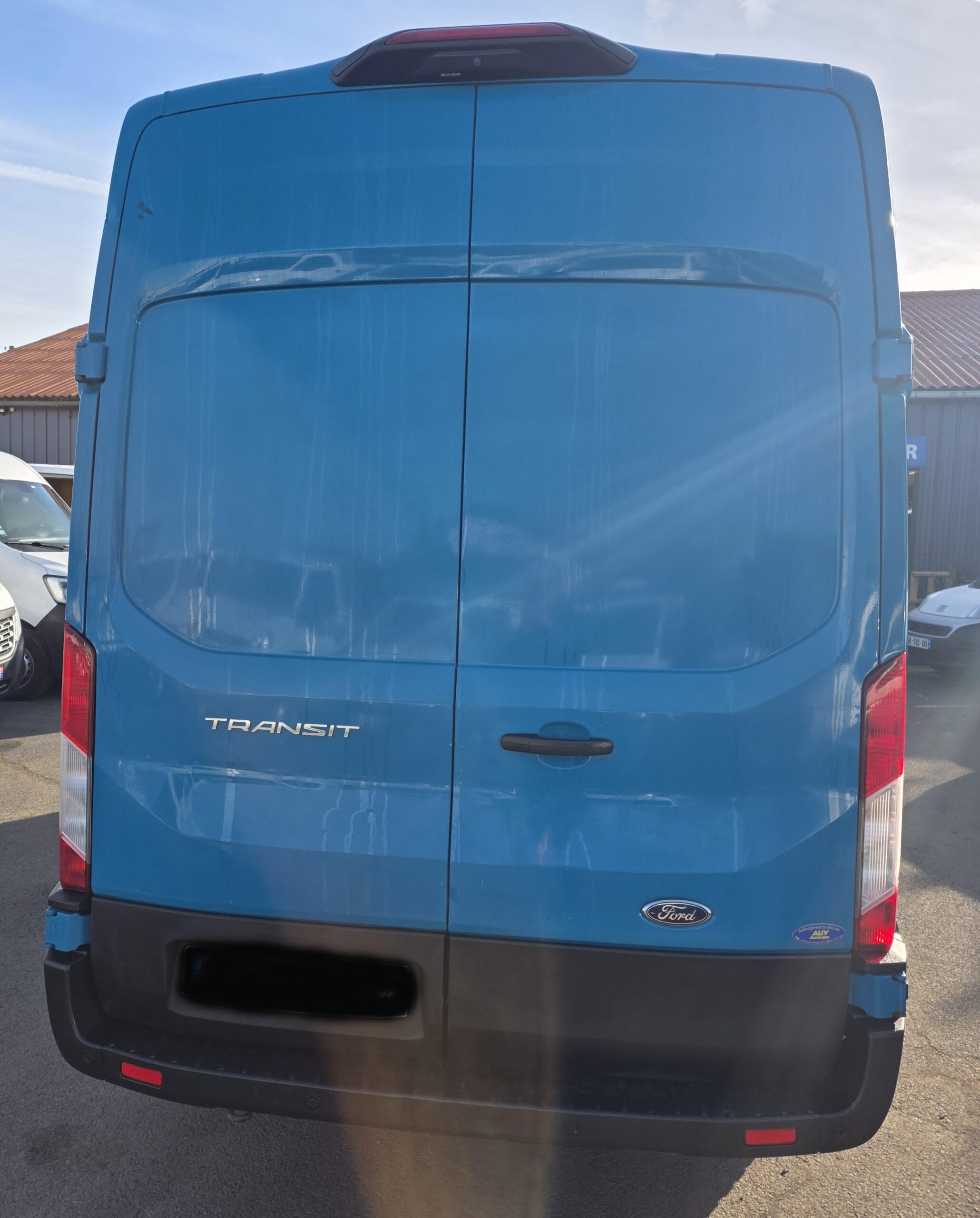 
								FORD  TRANSIT  2.0 TDCI 130CV BOITE AUTOMATIQUE plein									