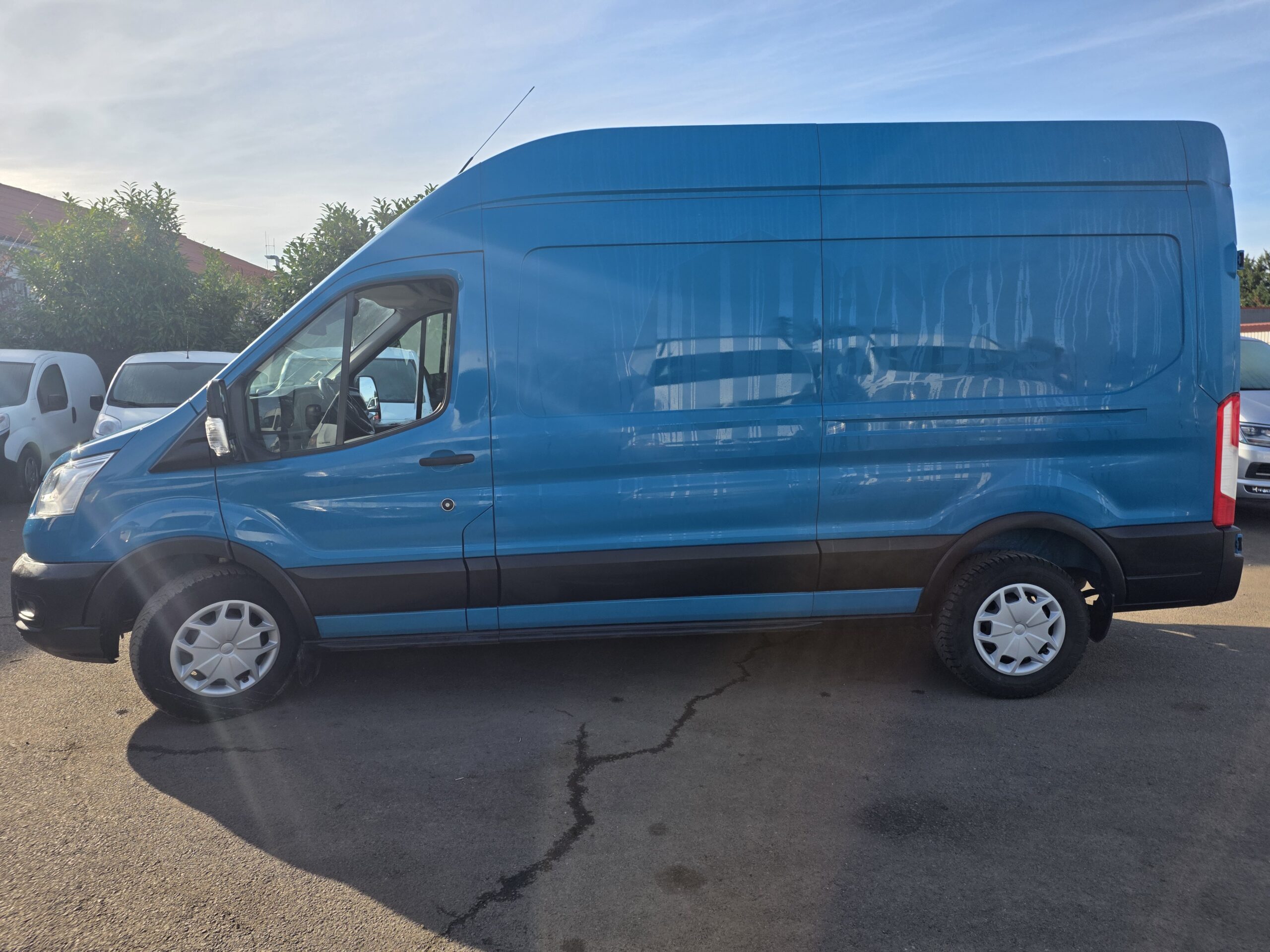 
								FORD  TRANSIT  2.0 TDCI 130CV BOITE AUTOMATIQUE plein									