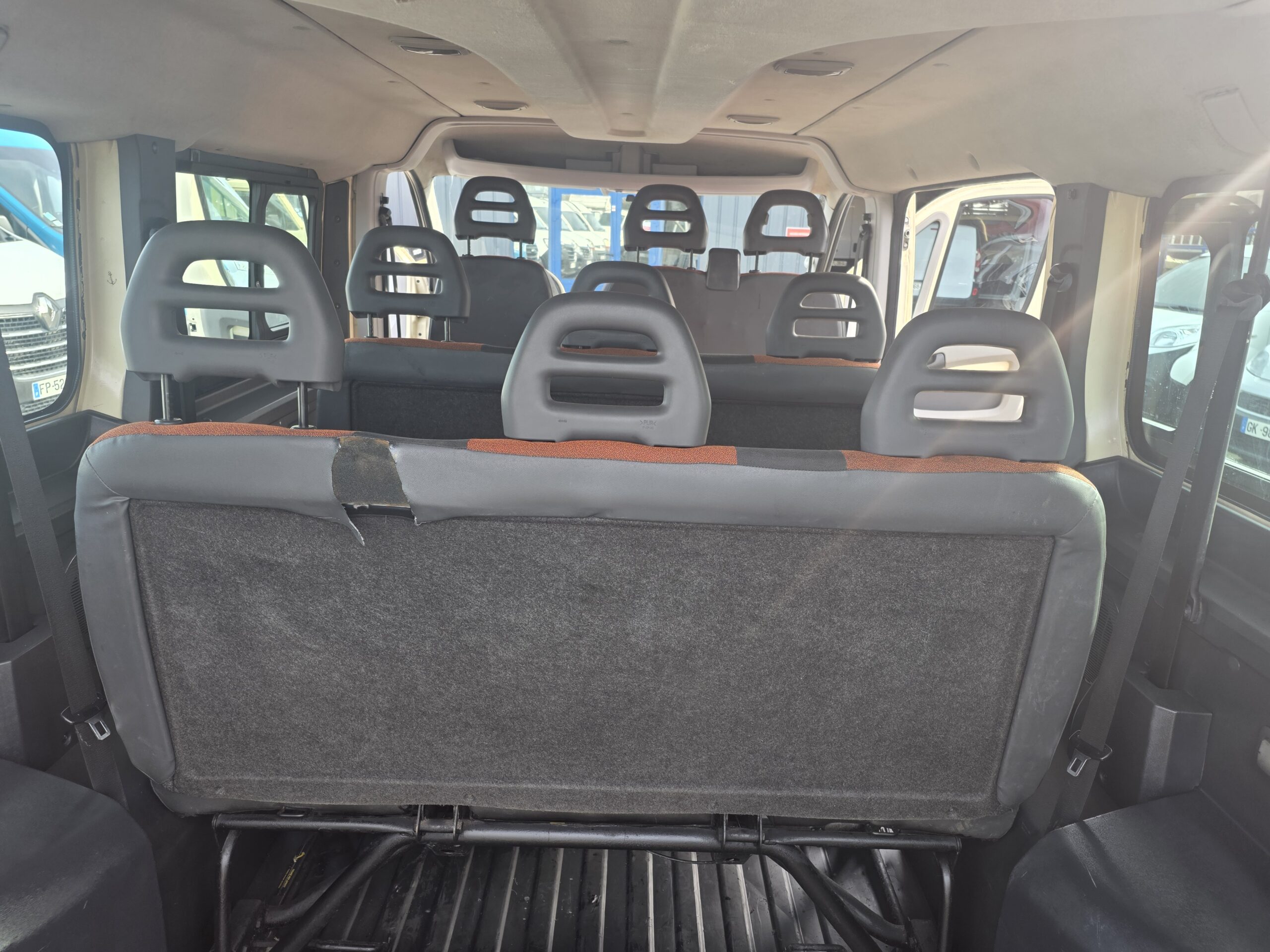 
								FIAT DUCATO 9 PLACES 2.3 MJT 120CV plein									