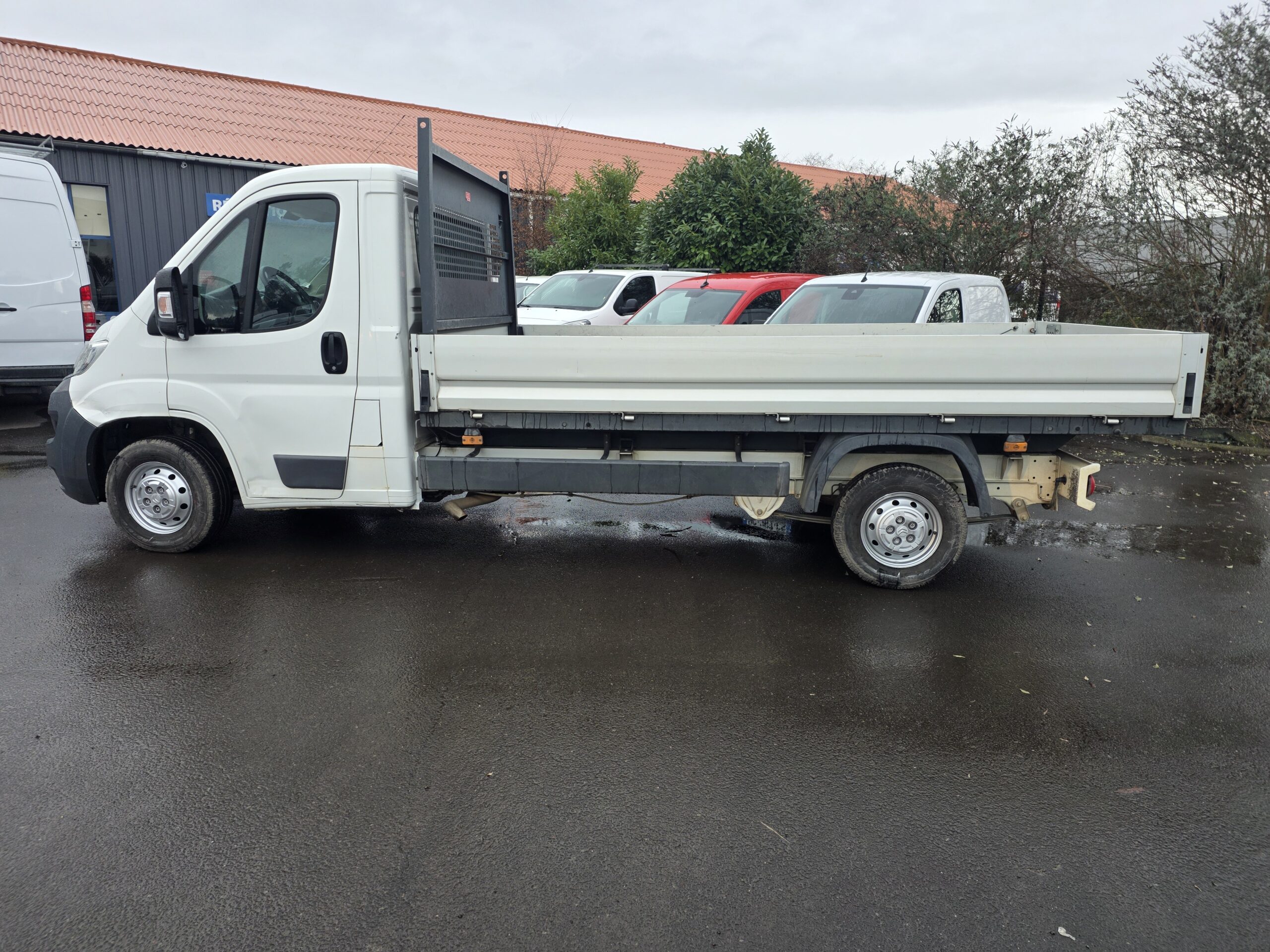 
								CITROEN JUMPER PLATEAU FIXE 2L HDI 130CV plein									