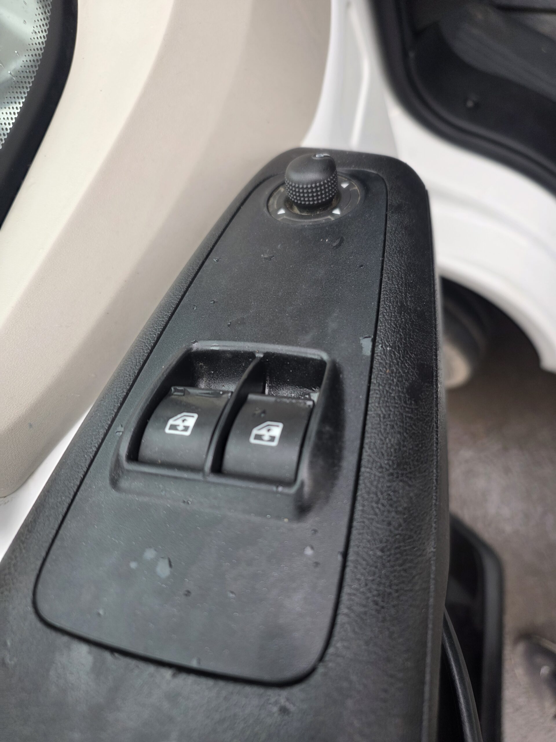 
								CITROEN JUMPER PLATEAU FIXE 2L HDI 130CV plein									