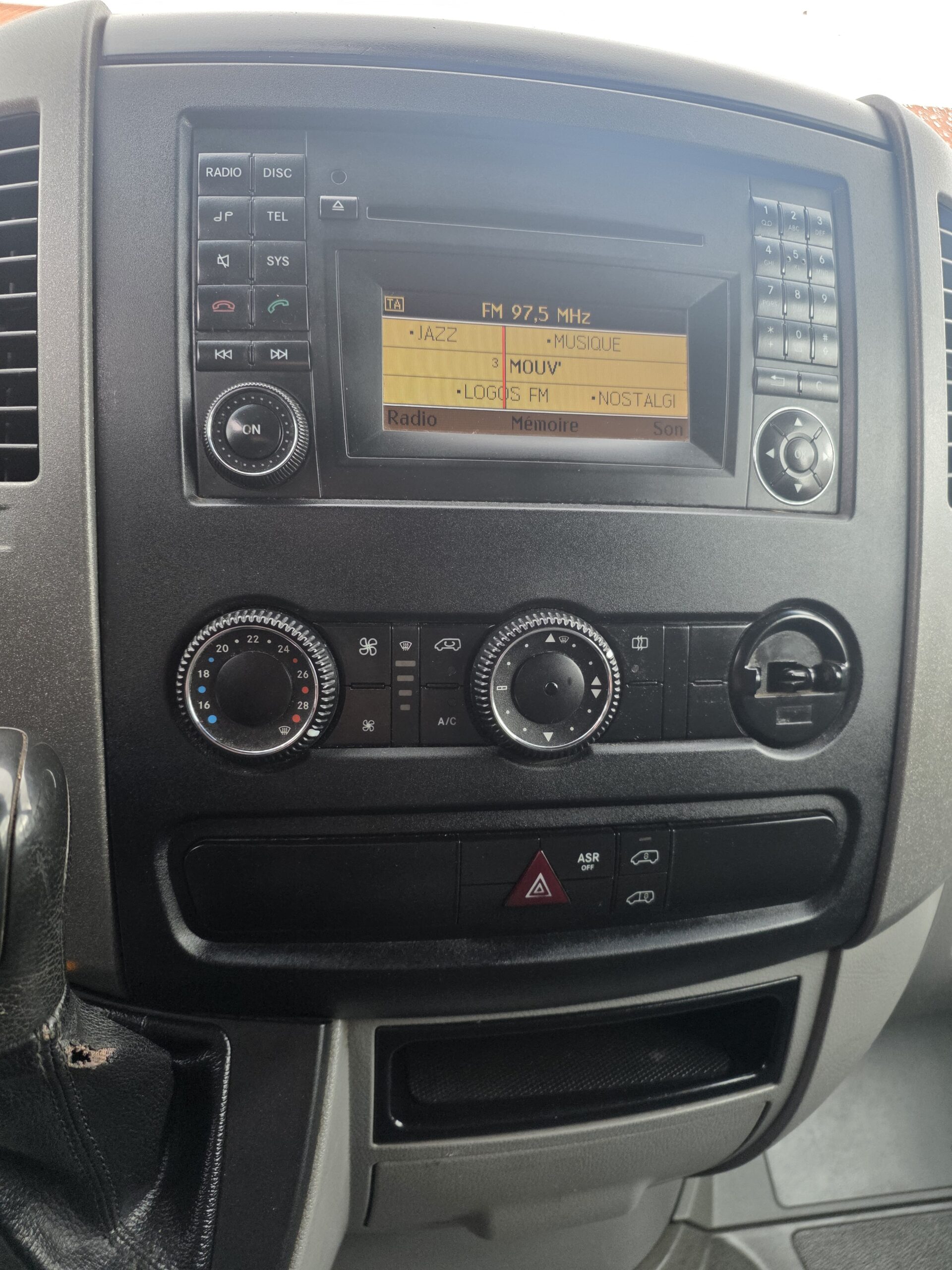 
								MERCEDES SPRINTER 316CDI LONG équivalent L4H3 BOITE AUTOMATIQUE MOTEUR NEUF plein									