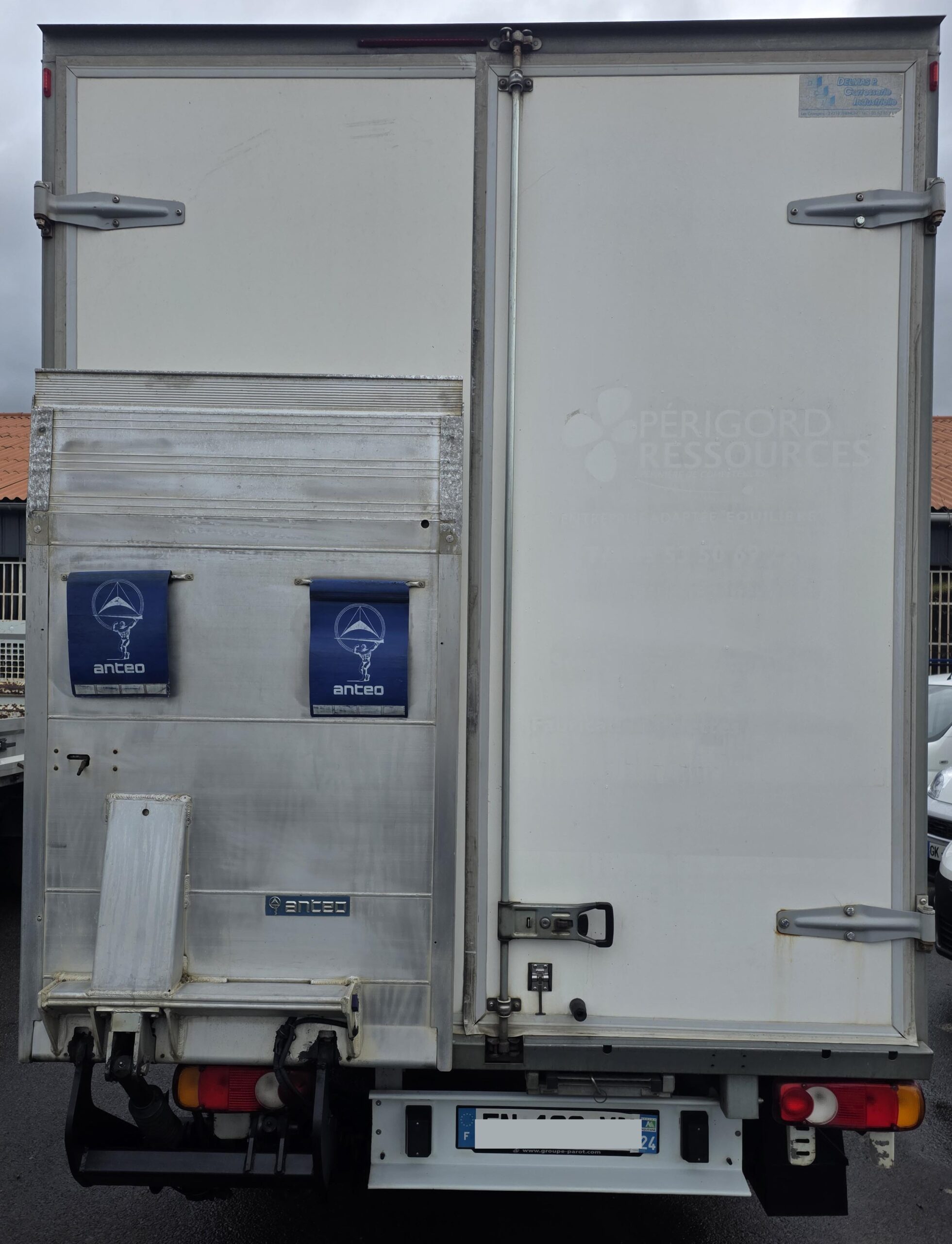 
								DUCATO 2.3 MJT 150CV CAISSE 20M3 Avec DEMI-HAYON plein									