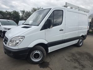 MERCEDES SPRINTER 210 COURT L1H1 avec GALERIE + échelle