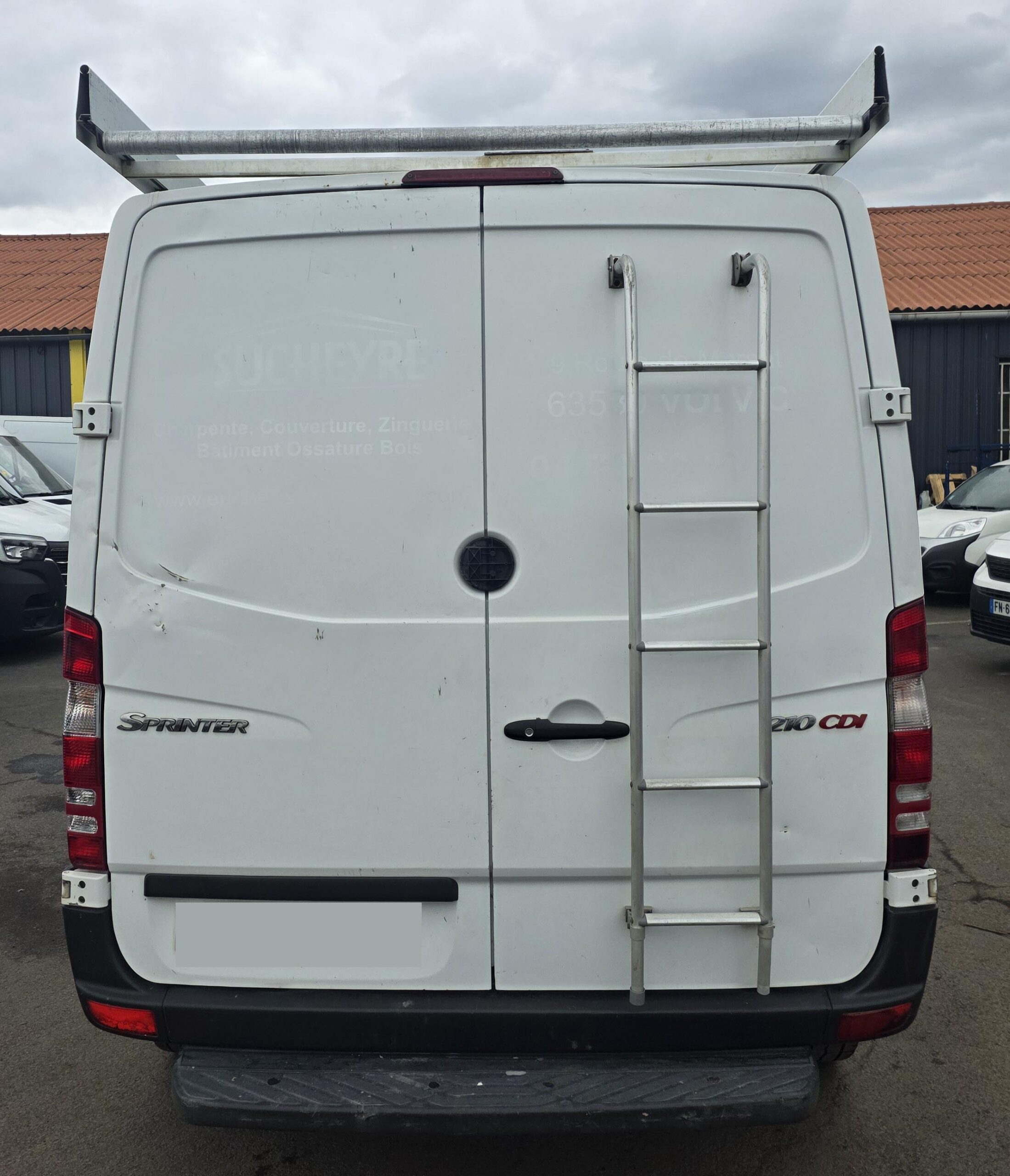 
								MERCEDES SPRINTER 210 COURT L1H1 avec GALERIE + échelle plein									