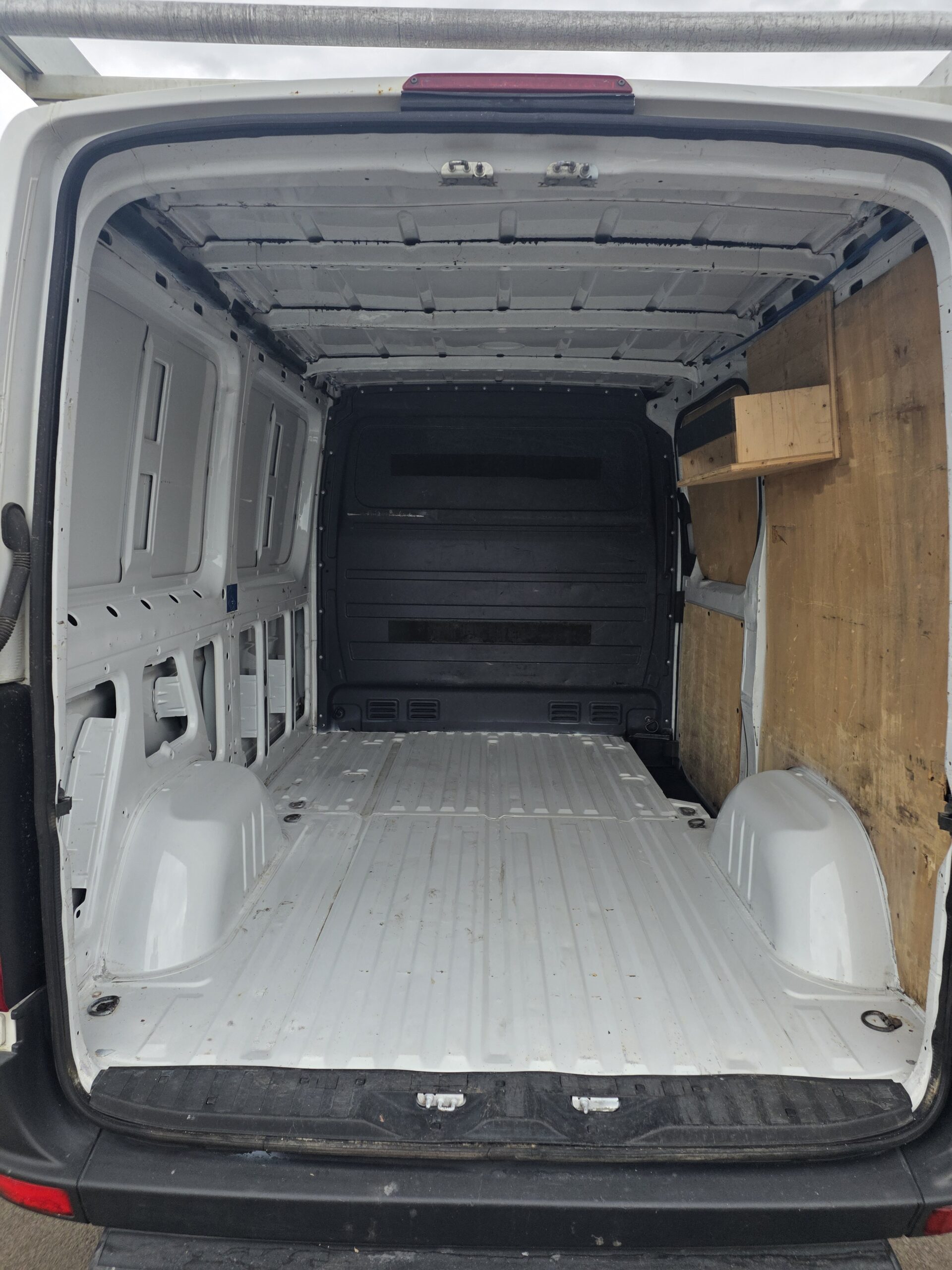 
								MERCEDES SPRINTER 210 COURT L1H1 avec GALERIE + échelle plein									