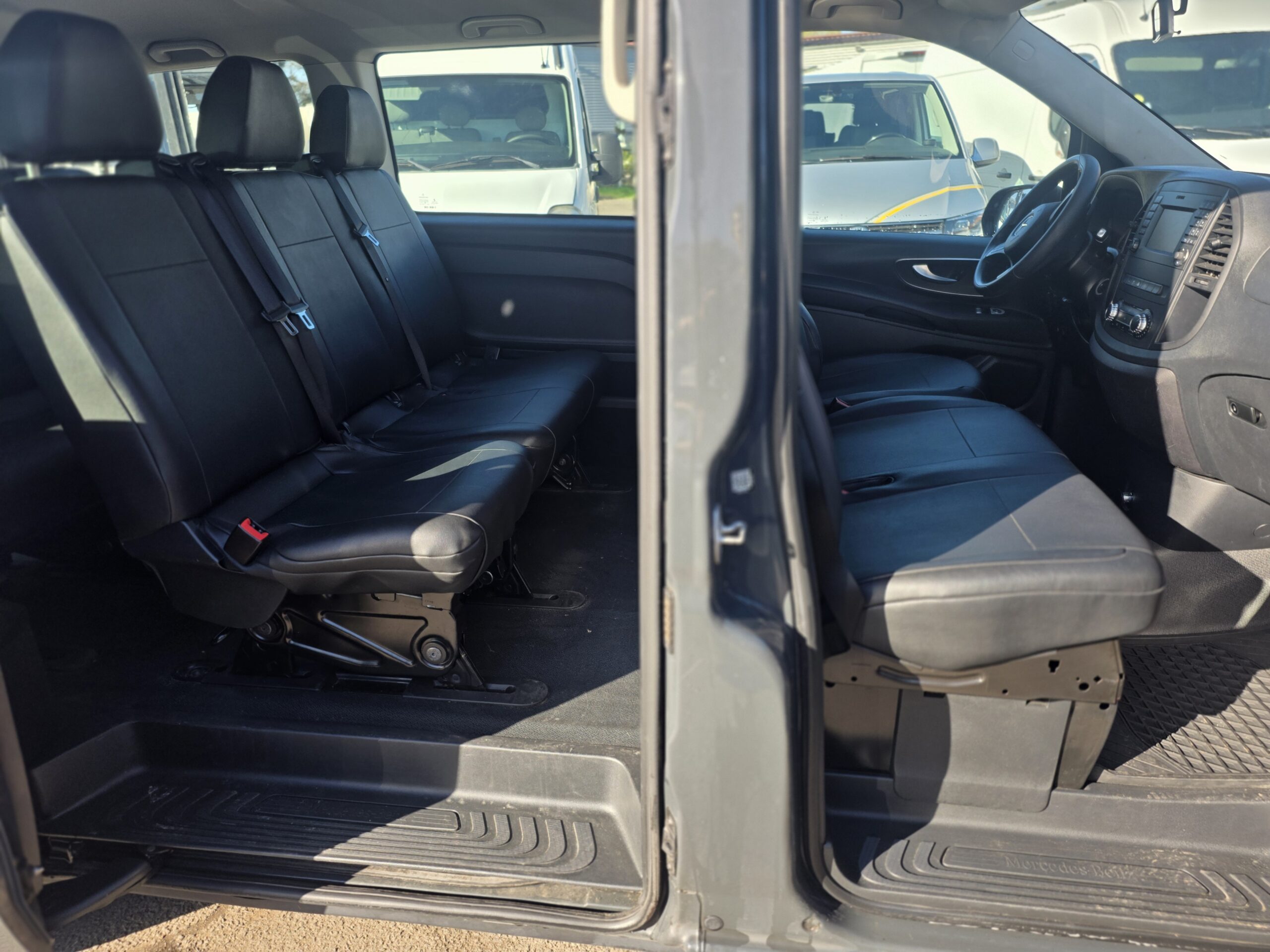 
								Mercedes VITO TOURER 114 CDI MOYEN 9 PLACES BOITE AUTOMATIQUE plein									