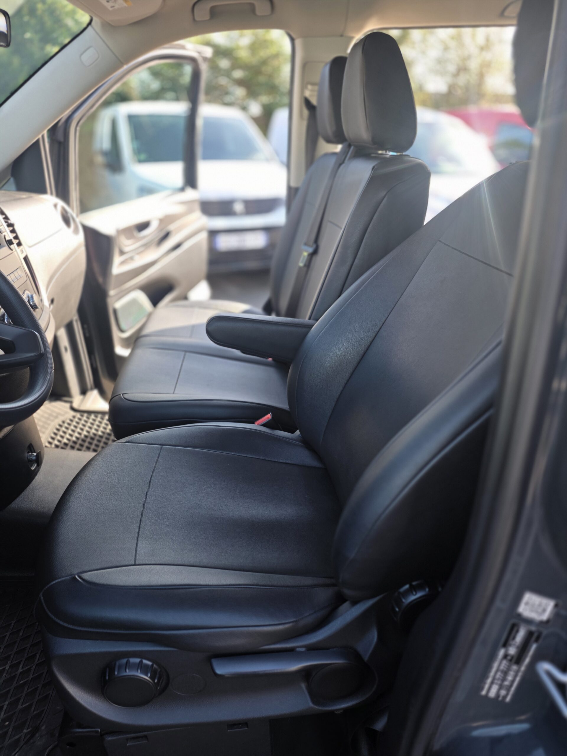 
								Mercedes VITO TOURER 114 CDI MOYEN 9 PLACES BOITE AUTOMATIQUE plein									