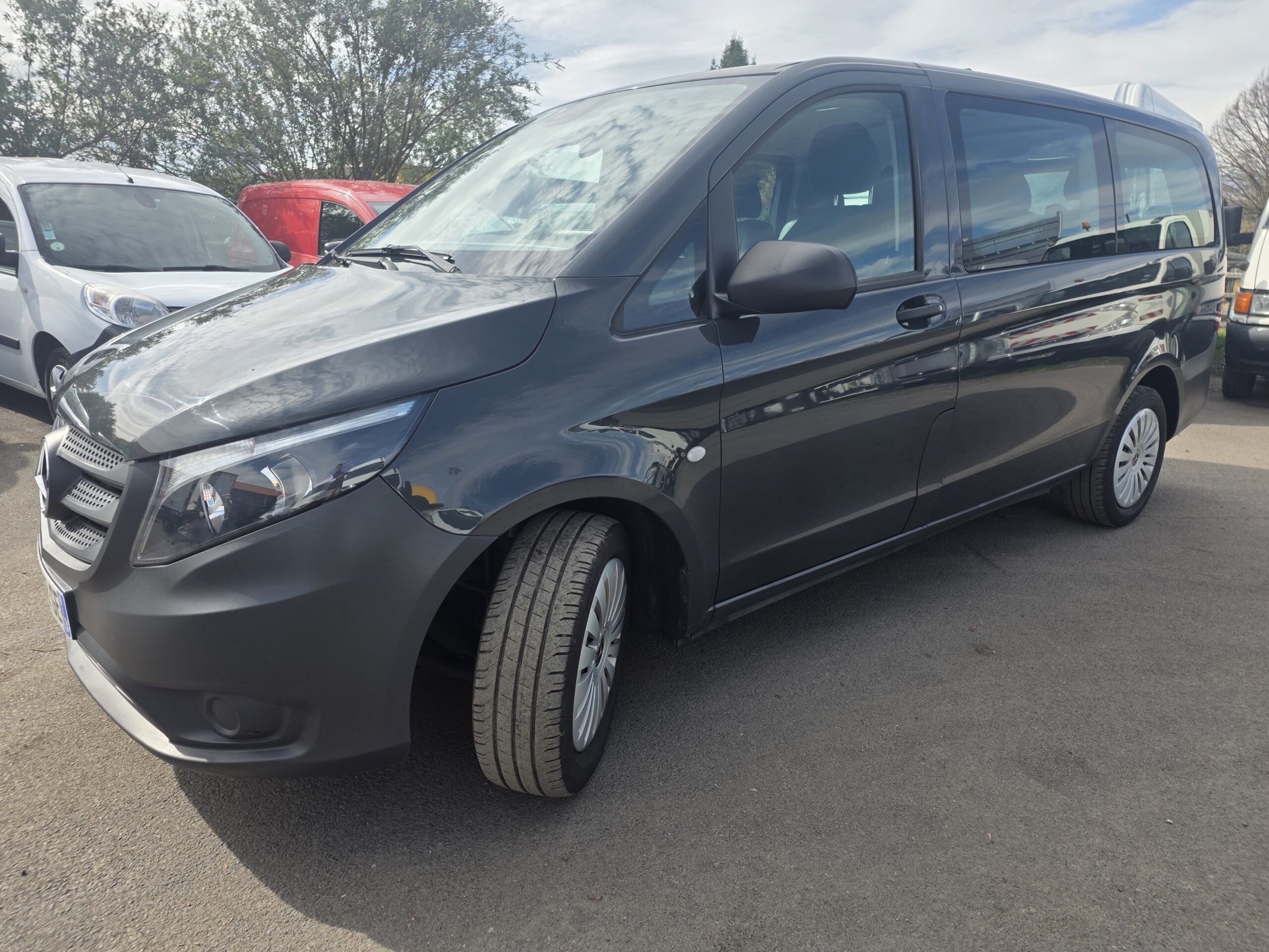 
								Mercedes VITO TOURER 114 CDI MOYEN 9 PLACES BOITE AUTOMATIQUE plein									