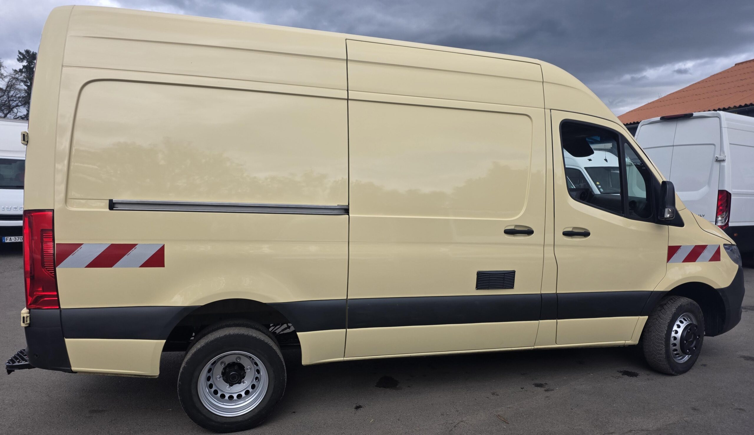 
								MERCEDES SPRINTER 519 V6 3L 190CV L3H3 plein									