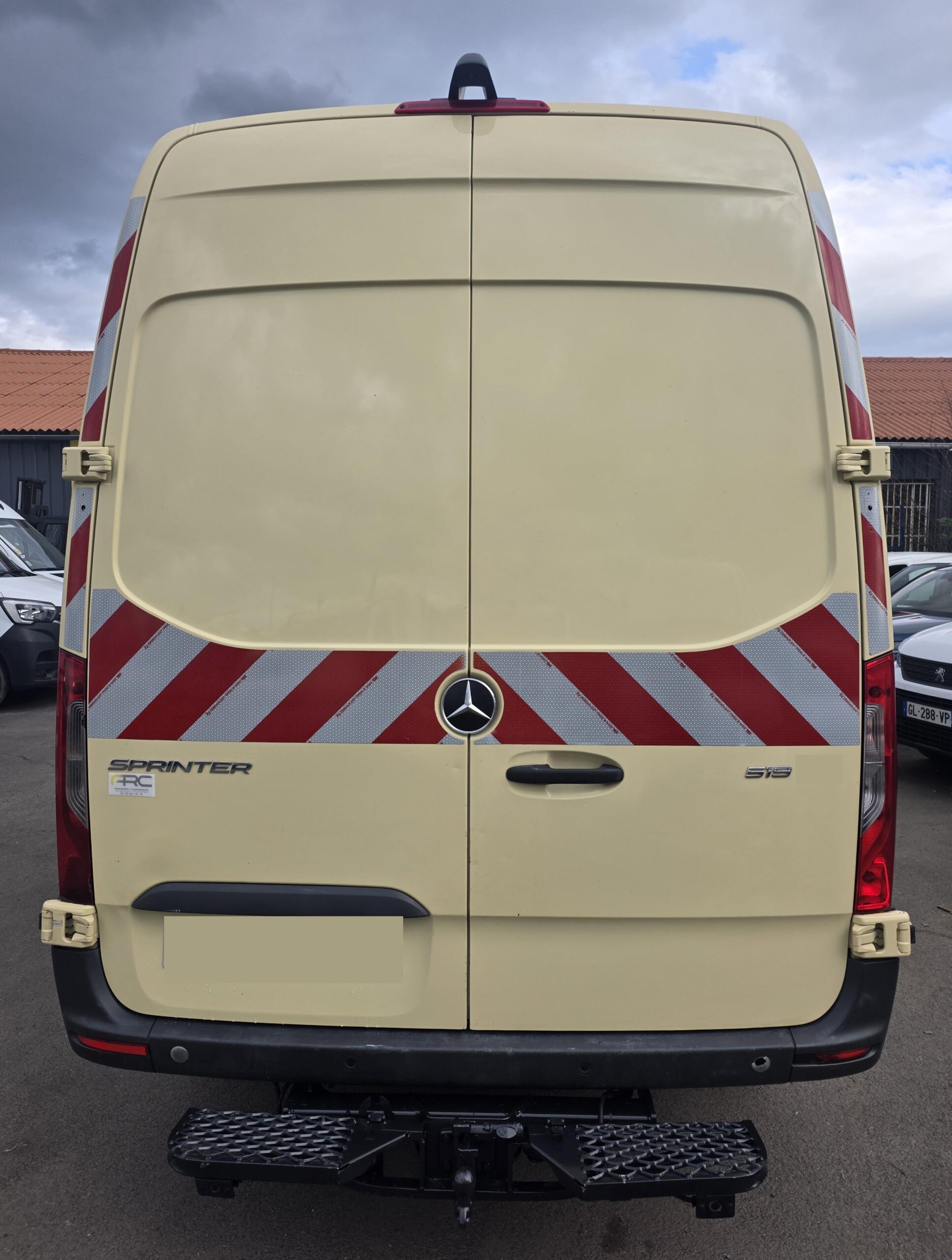 
								MERCEDES SPRINTER 519 V6 3L 190CV L3H3 plein									