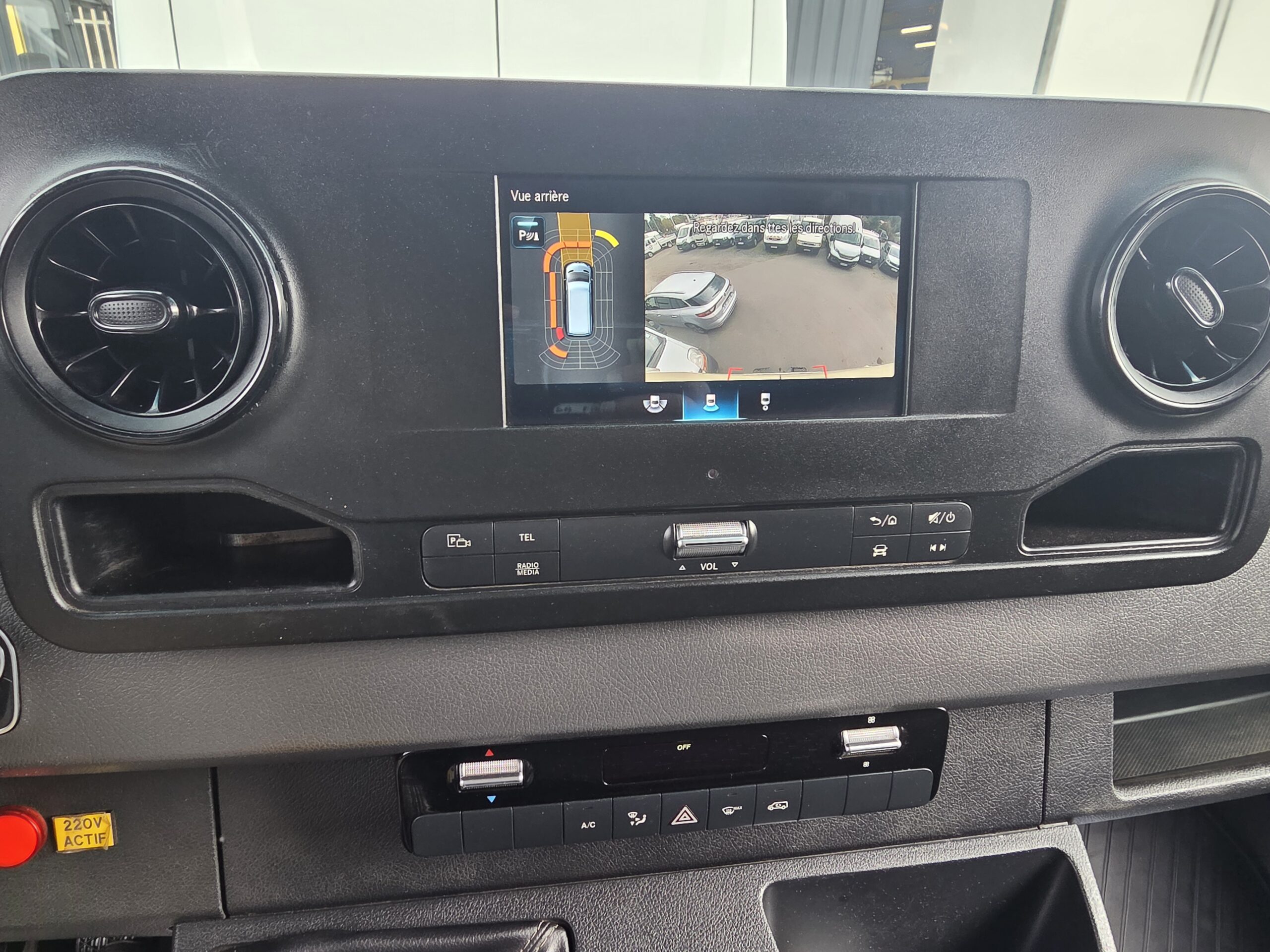 
								MERCEDES SPRINTER 519 V6 3L 190CV L3H3 plein									