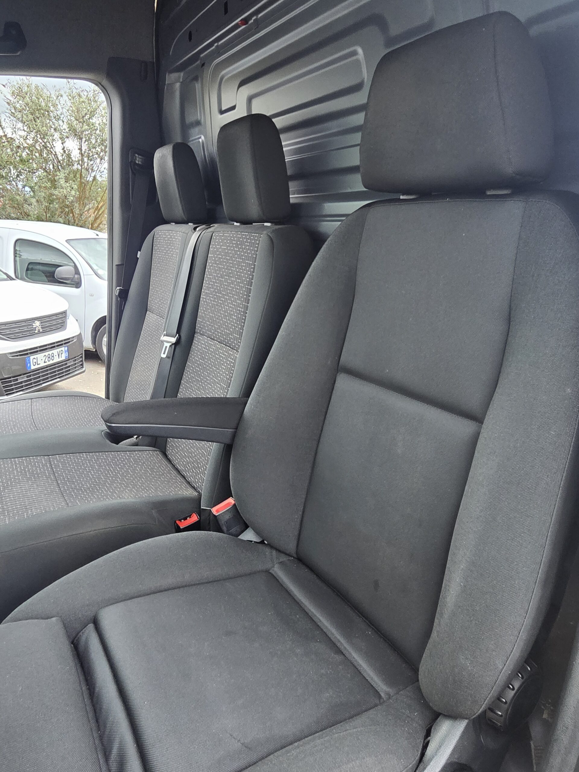 
								MERCEDES SPRINTER 519 V6 3L 190CV L3H3 plein									